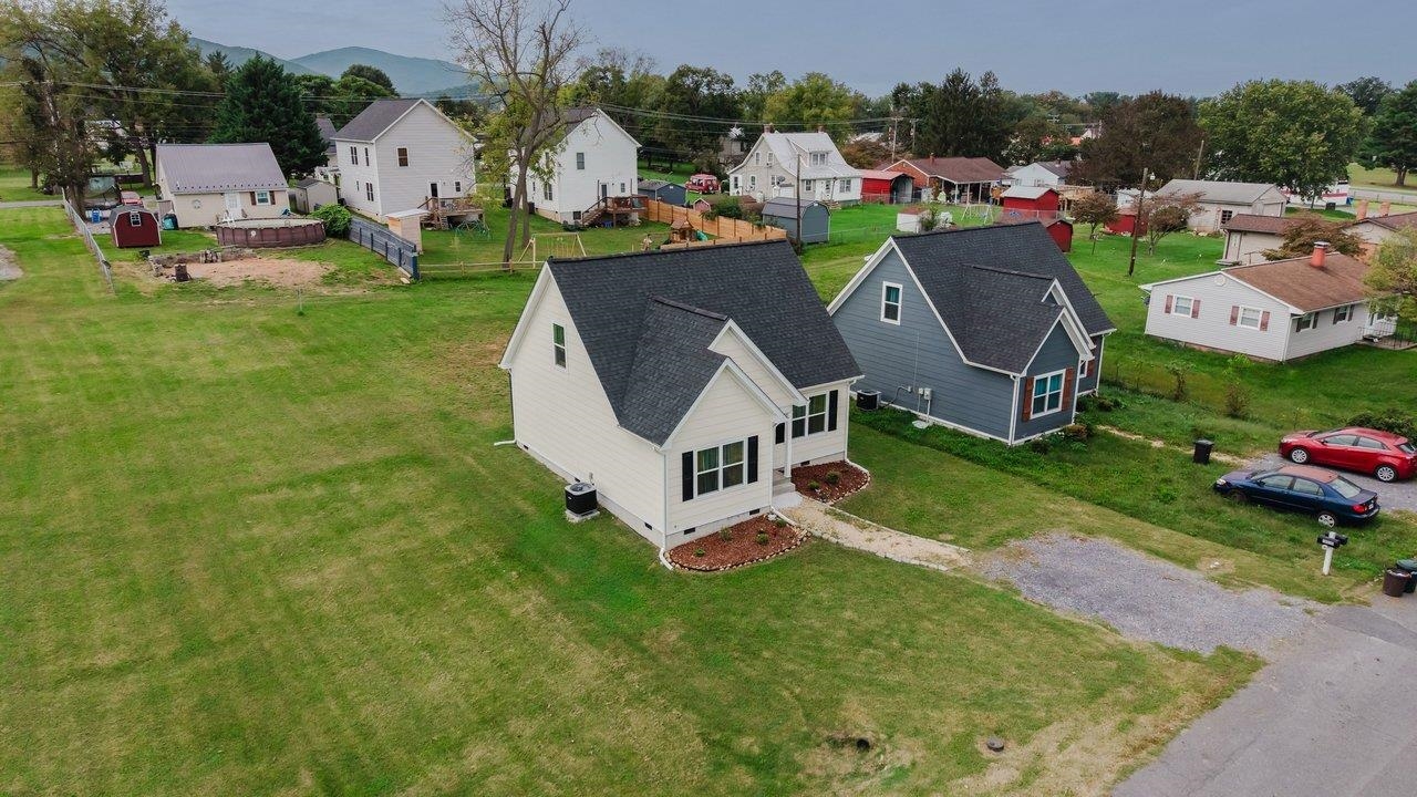 16620 E SPRING ST, ELKTON, Virginia 22827, 3 Bedrooms Bedrooms, ,2 BathroomsBathrooms,Residential,16620 E SPRING ST,682558 MLS # 682558