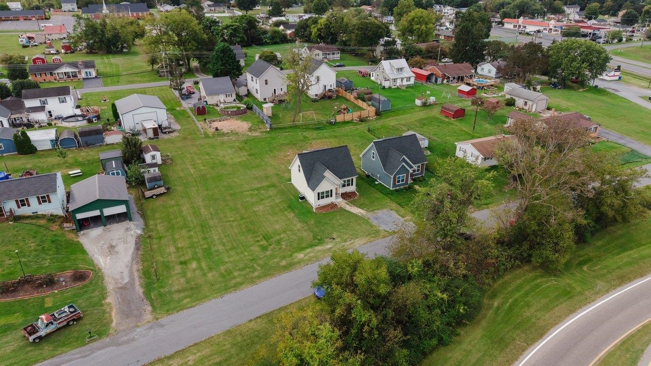 16620 E SPRING ST, ELKTON, Virginia 22827, 3 Bedrooms Bedrooms, ,2 BathroomsBathrooms,Residential,16620 E SPRING ST,682558 MLS # 682558