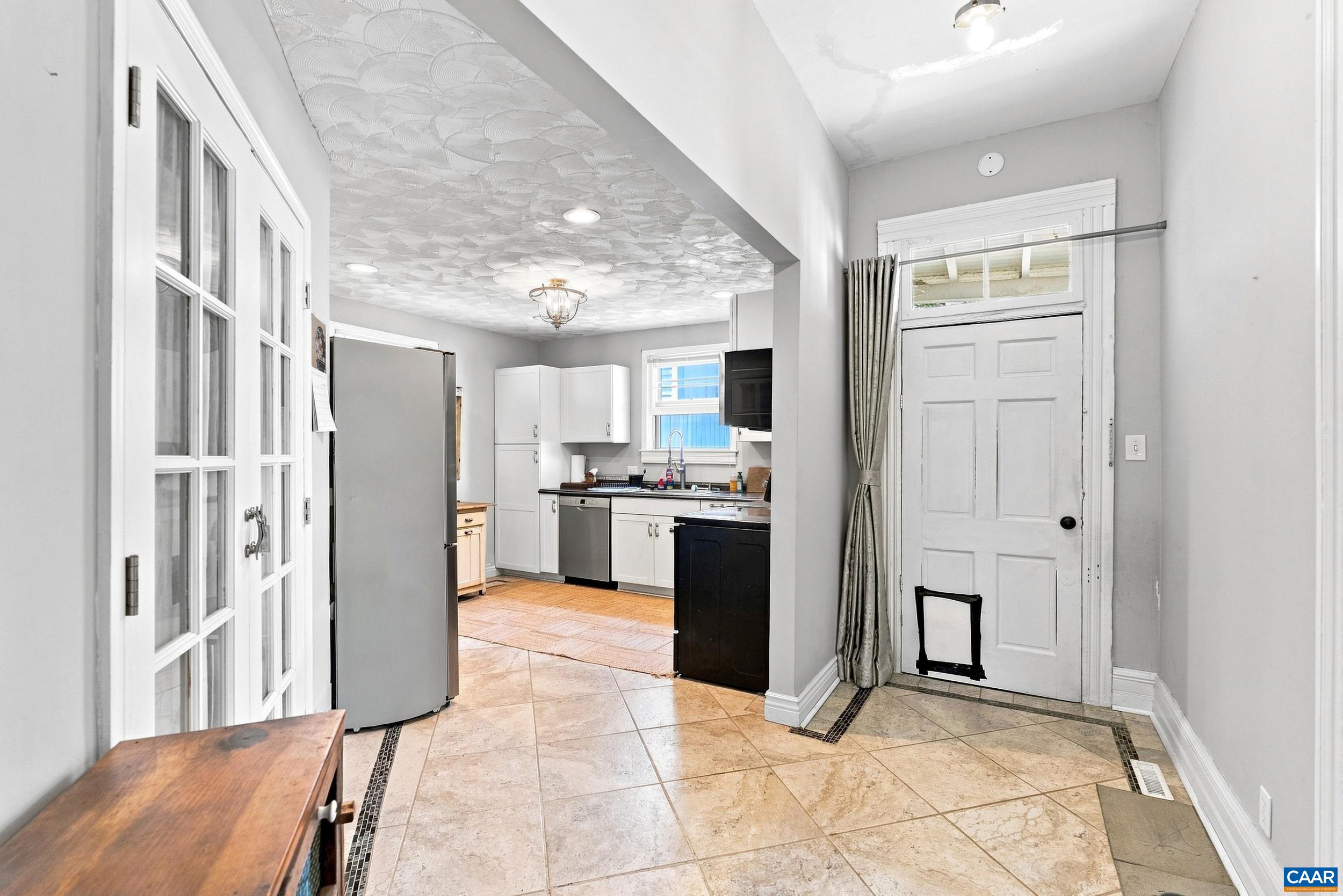 1015 JACKSON ST, LYNCHBURG, Virginia 24504, 3 Bedrooms Bedrooms, ,2 BathroomsBathrooms,Residential,1015 JACKSON ST,682562 MLS # 682562