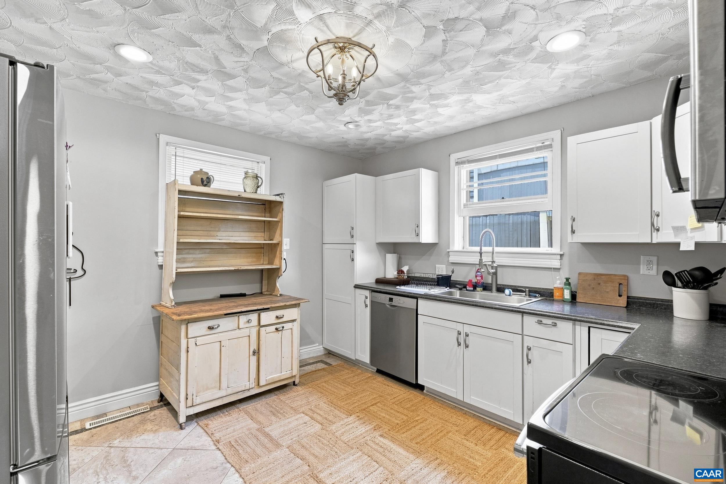 1015 JACKSON ST, LYNCHBURG, Virginia 24504, 3 Bedrooms Bedrooms, ,2 BathroomsBathrooms,Residential,1015 JACKSON ST,682562 MLS # 682562
