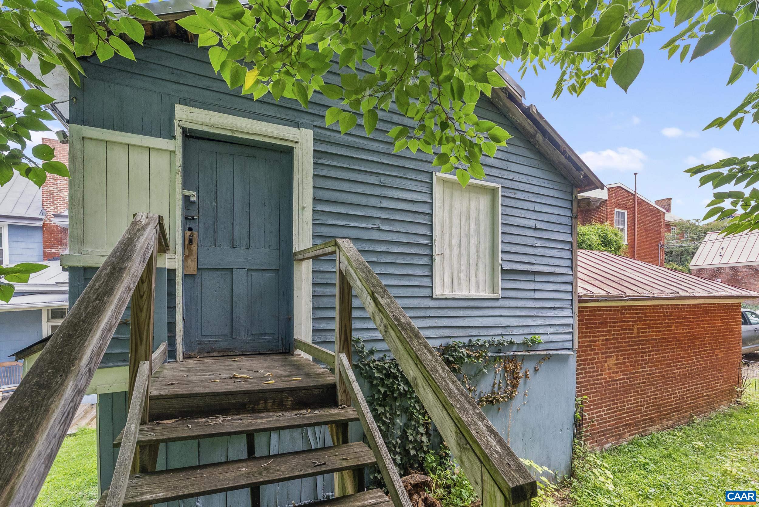 1015 JACKSON ST, LYNCHBURG, Virginia 24504, 3 Bedrooms Bedrooms, ,2 BathroomsBathrooms,Residential,1015 JACKSON ST,682562 MLS # 682562