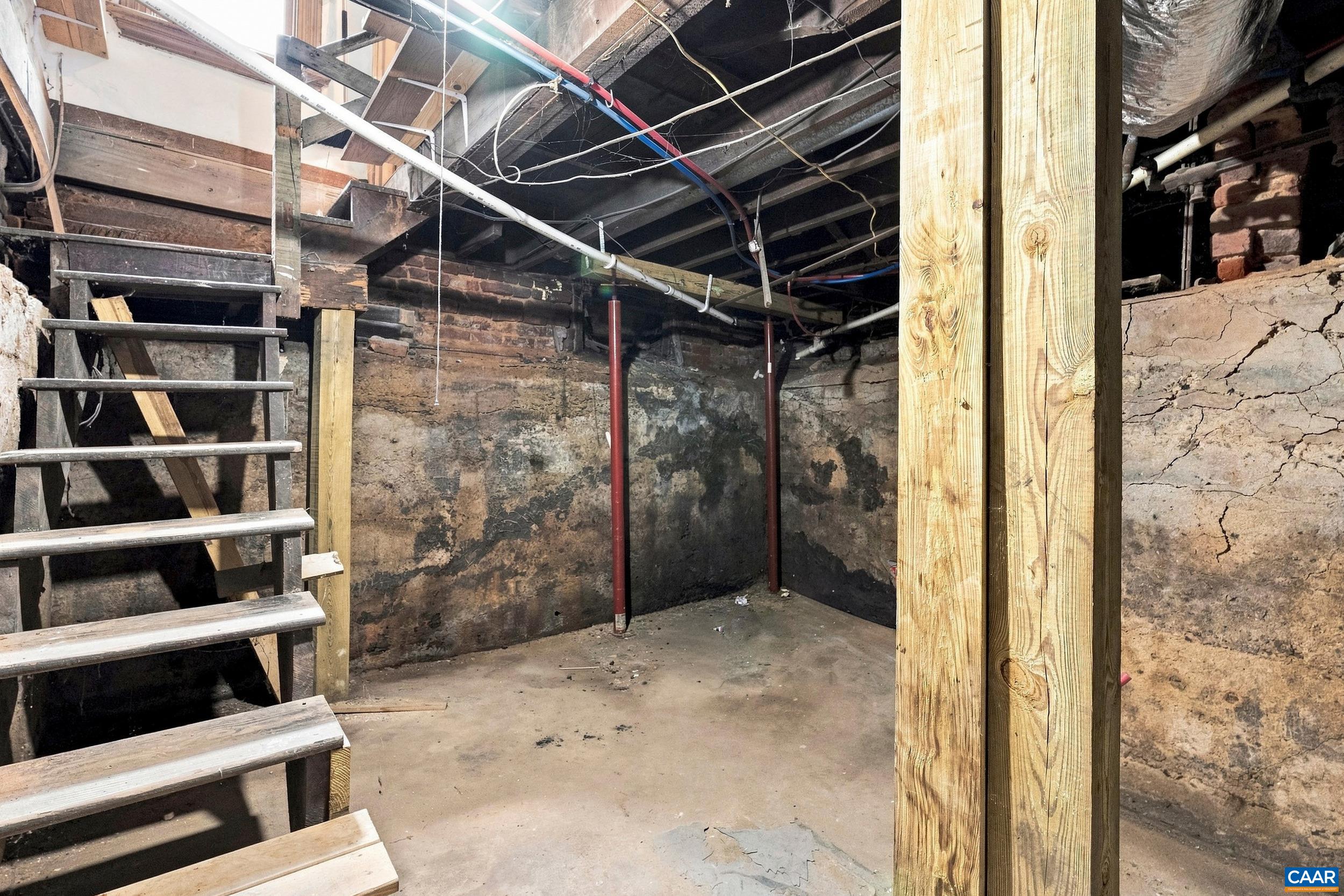 1015 JACKSON ST, LYNCHBURG, Virginia 24504, 3 Bedrooms Bedrooms, ,2 BathroomsBathrooms,Residential,1015 JACKSON ST,682562 MLS # 682562