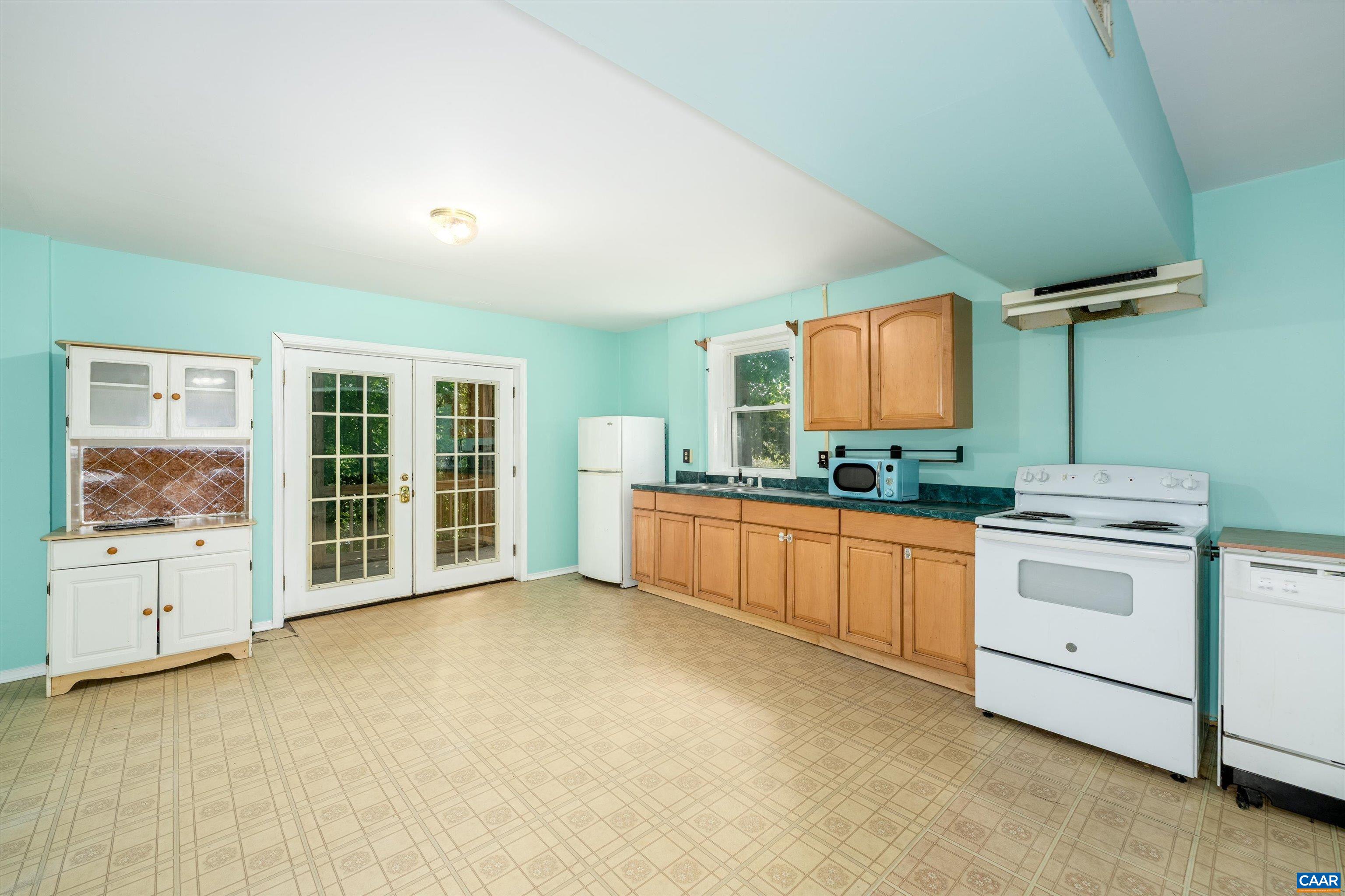 533 JESTER LN, CHARLOTTESVILLE, Virginia 22911, 3 Bedrooms Bedrooms, ,3 BathroomsBathrooms,Residential,533 JESTER LN,681287 MLS # 681287