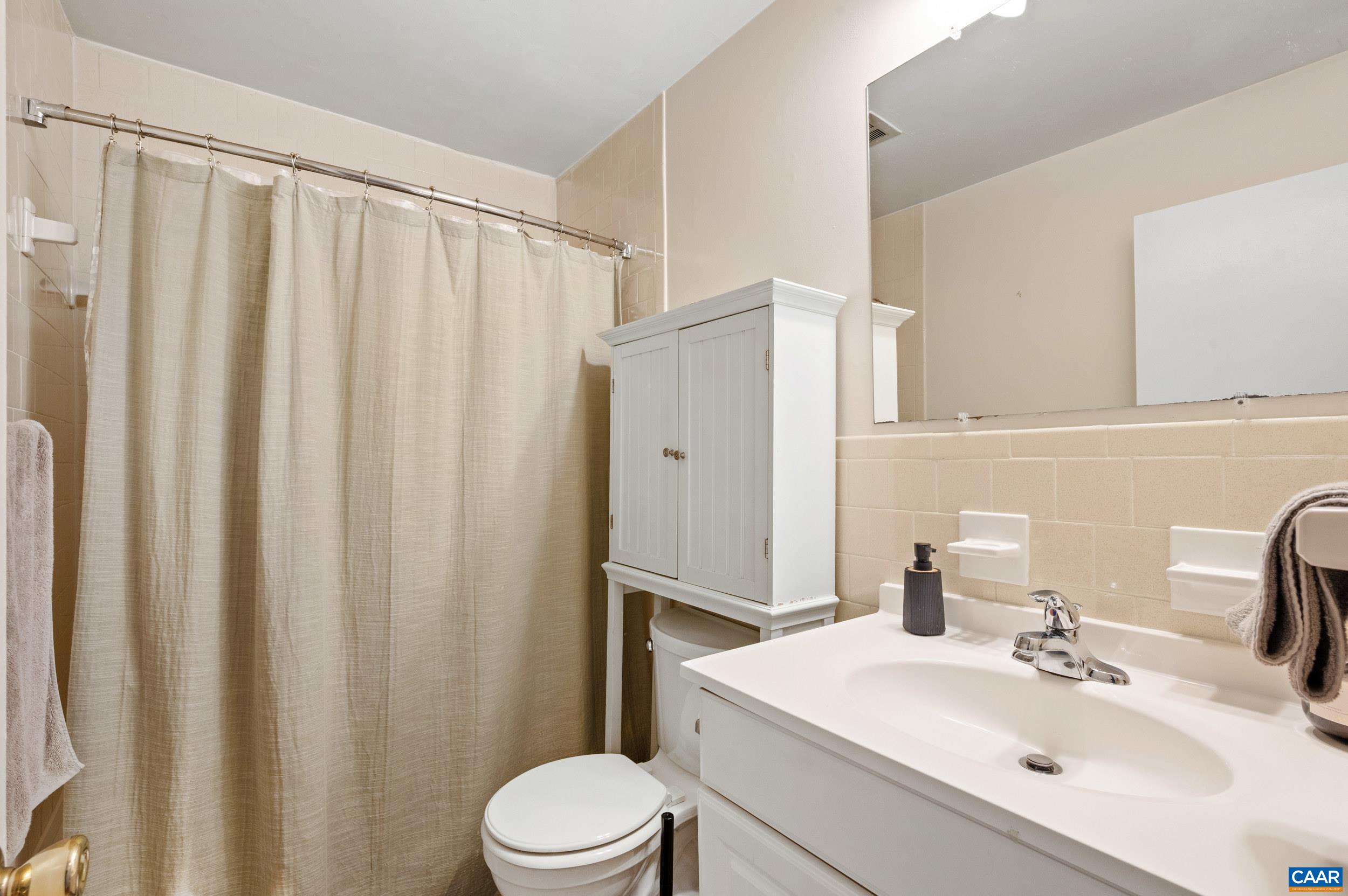 163 HESSIAN HILLS WAY, CHARLOTTESVILLE, Virginia 22901, 2 Bedrooms Bedrooms, ,1 BathroomBathrooms,Residential,163 HESSIAN HILLS WAY,682574 MLS # 682574