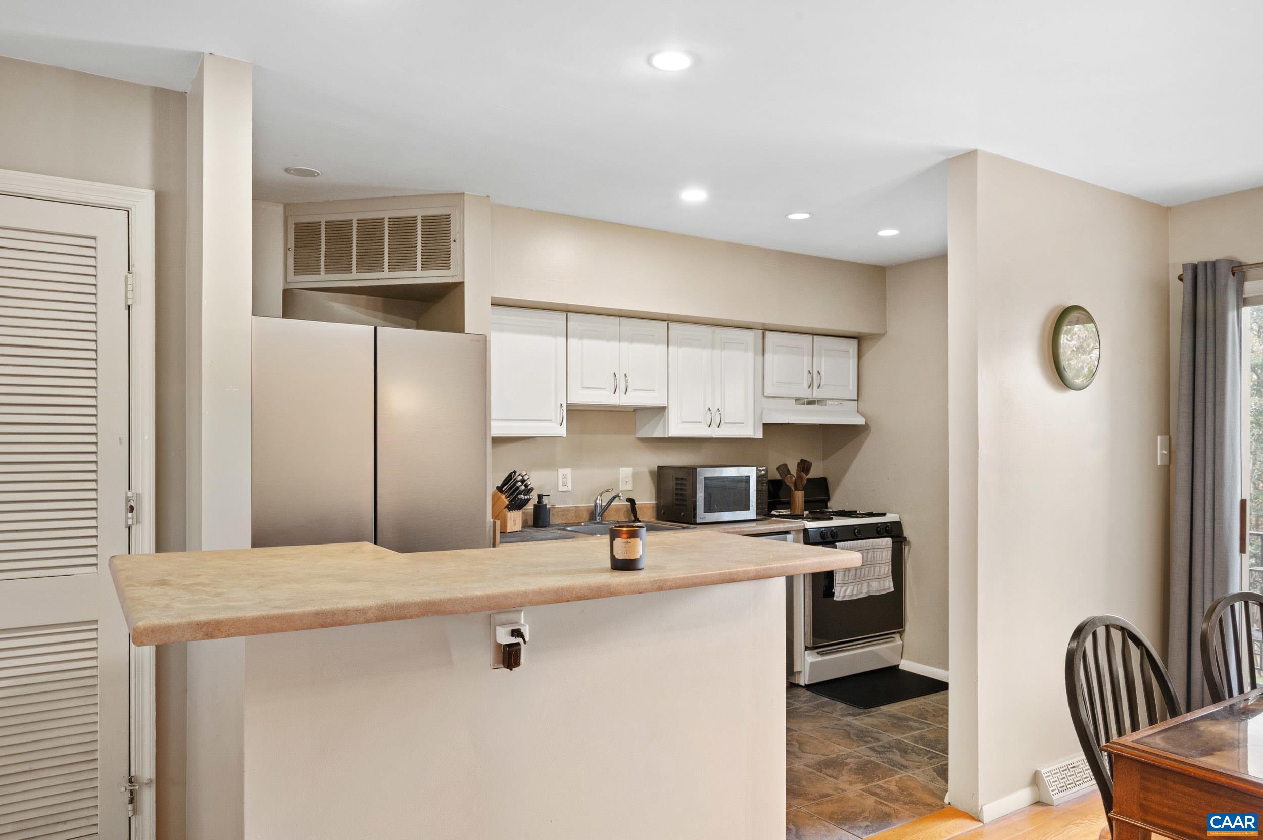 163 HESSIAN HILLS WAY, CHARLOTTESVILLE, Virginia 22901, 2 Bedrooms Bedrooms, ,1 BathroomBathrooms,Residential,163 HESSIAN HILLS WAY,682574 MLS # 682574