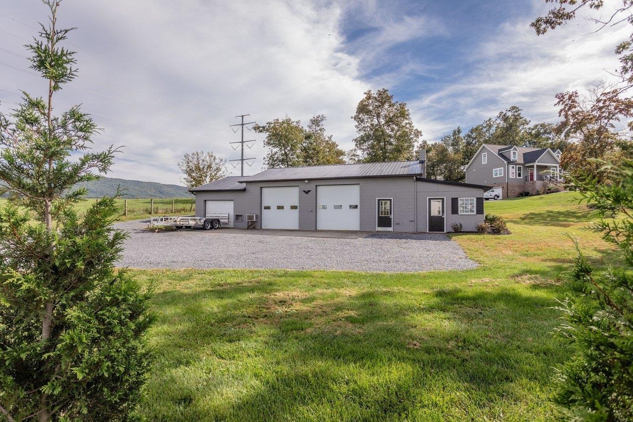 1788 ARKTON RD, BROADWAY, Virginia 22815, 4 Bedrooms Bedrooms, ,4 BathroomsBathrooms,Residential,1788 ARKTON RD,682577 MLS # 682577