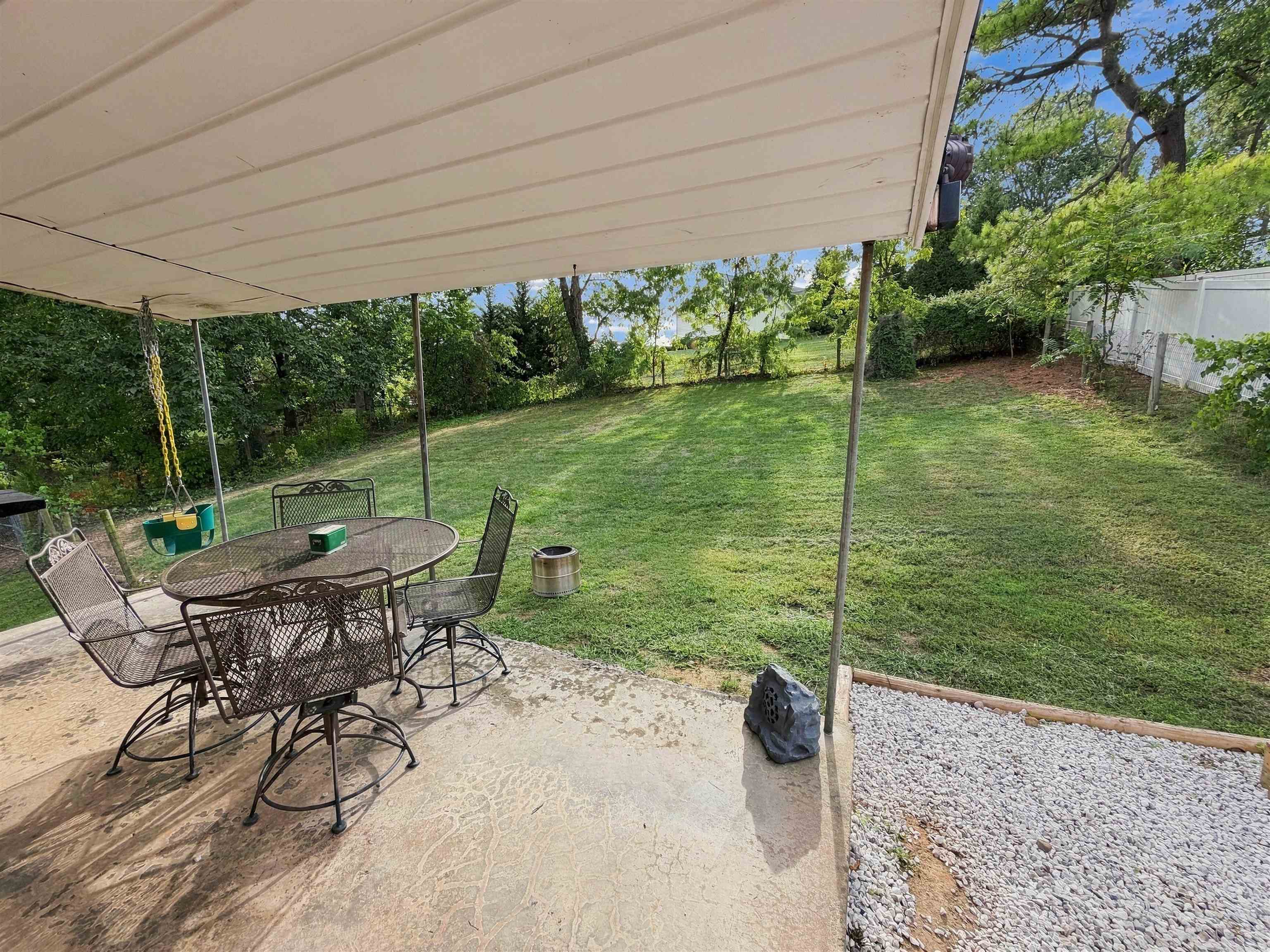 412 WHITEHALL AVE, STAUNTON, Virginia 24401, 3 Bedrooms Bedrooms, ,2 BathroomsBathrooms,Residential,412 WHITEHALL AVE,682589 MLS # 682589