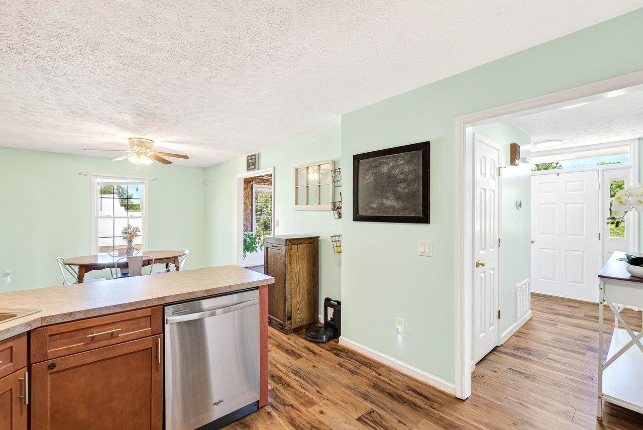 248 WINDSONG HILLS DR, ELKTON, Virginia 22827, 4 Bedrooms Bedrooms, ,2 BathroomsBathrooms,Residential,248 WINDSONG HILLS DR,682590 MLS # 682590