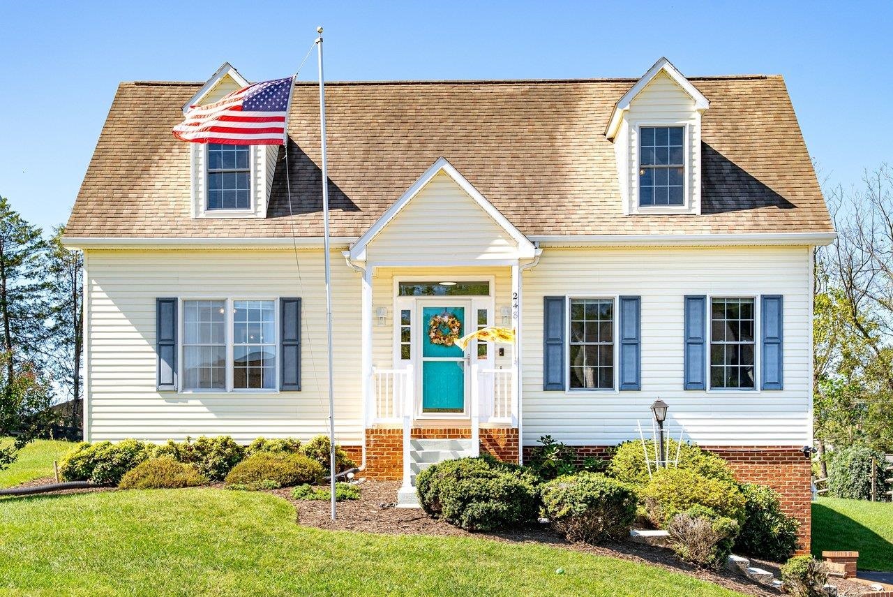 248 WINDSONG HILLS DR, ELKTON, Virginia 22827, 4 Bedrooms Bedrooms, ,2 BathroomsBathrooms,Residential,248 WINDSONG HILLS DR,682590 MLS # 682590