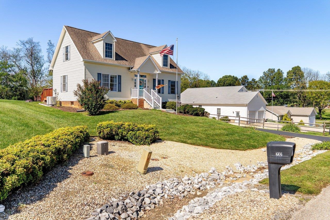248 WINDSONG HILLS DR, ELKTON, Virginia 22827, 4 Bedrooms Bedrooms, ,2 BathroomsBathrooms,Residential,248 WINDSONG HILLS DR,682590 MLS # 682590