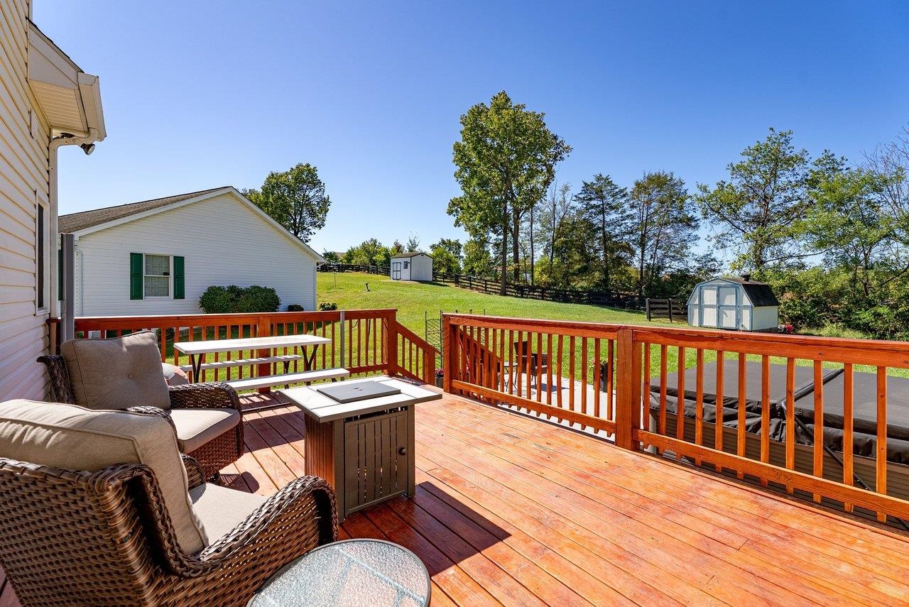 248 WINDSONG HILLS DR, ELKTON, Virginia 22827, 4 Bedrooms Bedrooms, ,2 BathroomsBathrooms,Residential,248 WINDSONG HILLS DR,682590 MLS # 682590