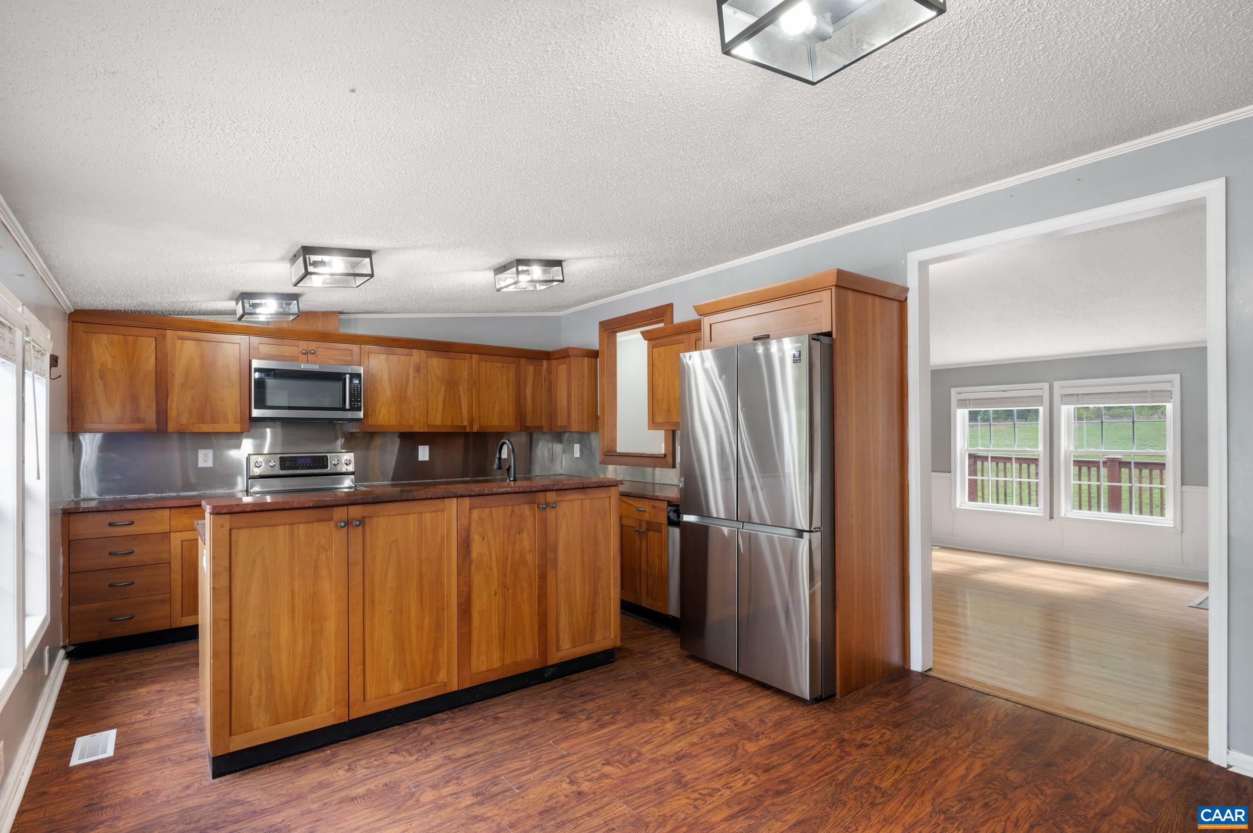 9483 HATTON FERRY RD, SCOTTSVILLE, Virginia 24590, 4 Bedrooms Bedrooms, ,3 BathroomsBathrooms,Residential,9483 HATTON FERRY RD,682593 MLS # 682593