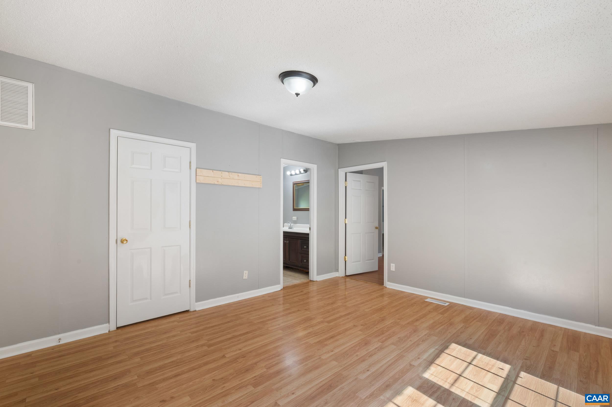 9483 HATTON FERRY RD, SCOTTSVILLE, Virginia 24590, 4 Bedrooms Bedrooms, ,3 BathroomsBathrooms,Residential,9483 HATTON FERRY RD,682593 MLS # 682593