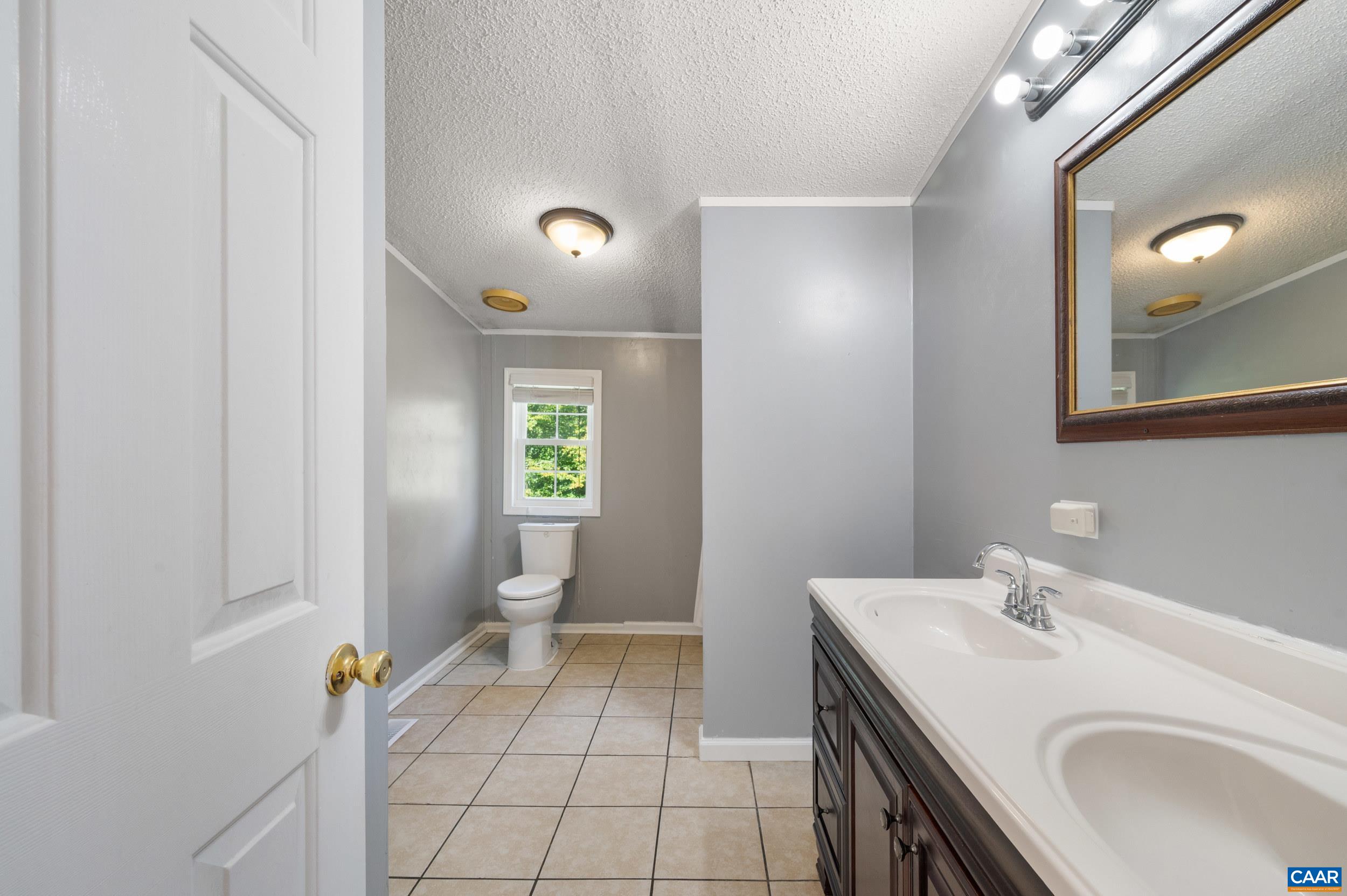 9483 HATTON FERRY RD, SCOTTSVILLE, Virginia 24590, 4 Bedrooms Bedrooms, ,3 BathroomsBathrooms,Residential,9483 HATTON FERRY RD,682593 MLS # 682593