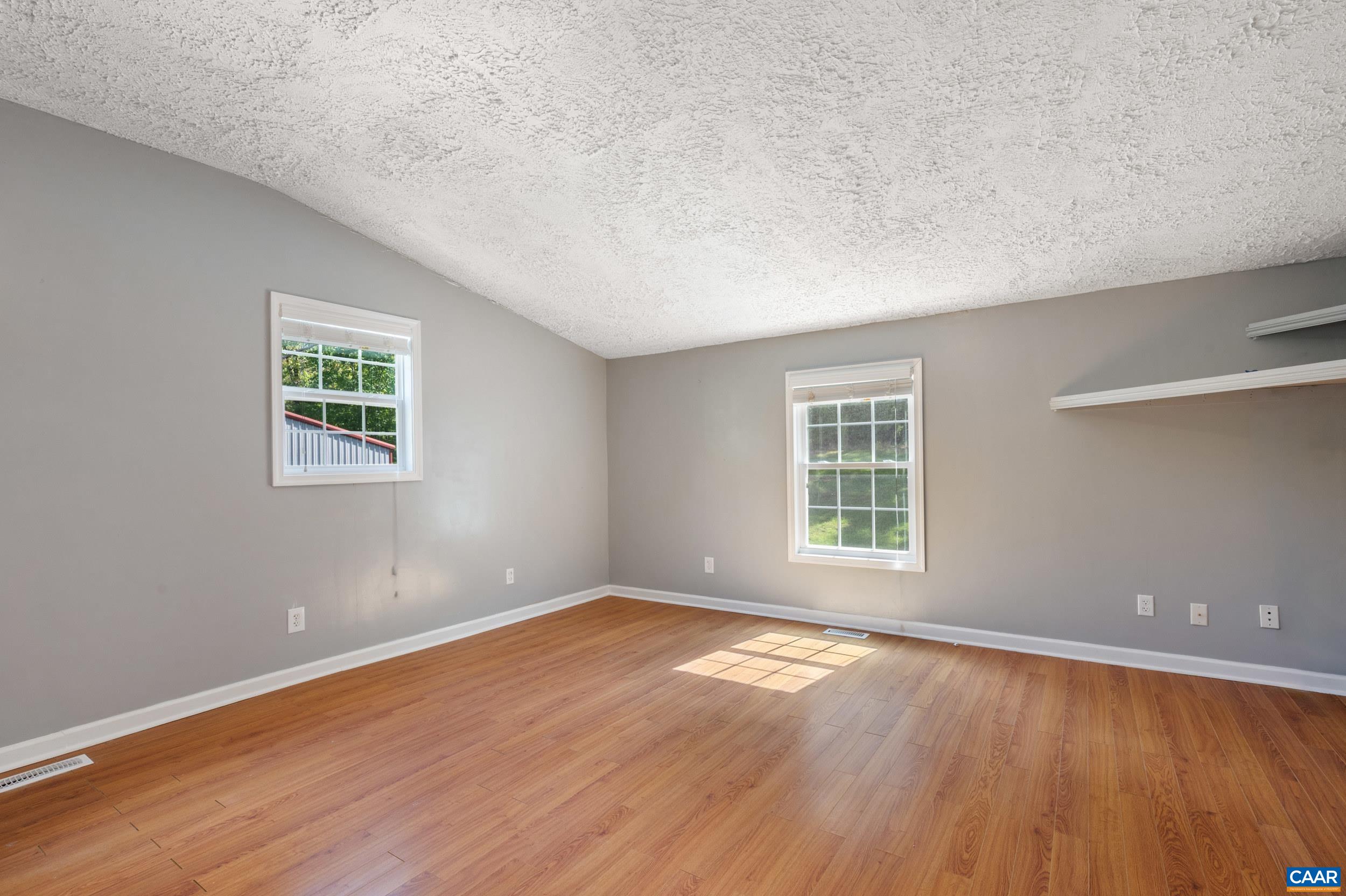 9483 HATTON FERRY RD, SCOTTSVILLE, Virginia 24590, 4 Bedrooms Bedrooms, ,3 BathroomsBathrooms,Residential,9483 HATTON FERRY RD,682593 MLS # 682593