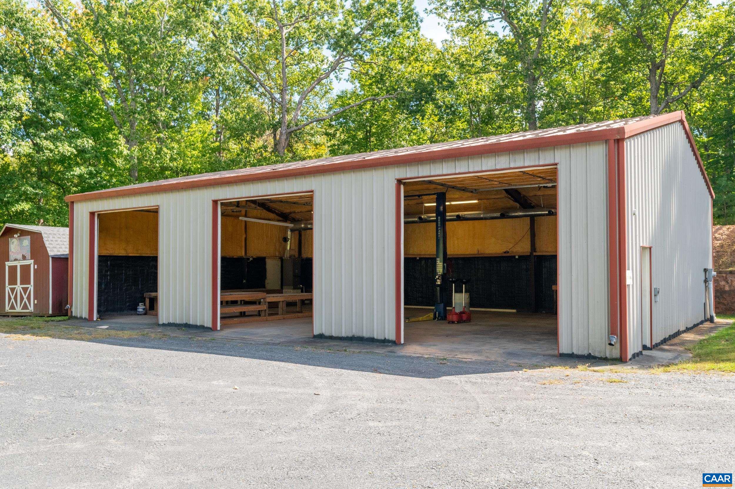 9483 HATTON FERRY RD, SCOTTSVILLE, Virginia 24590, 4 Bedrooms Bedrooms, ,3 BathroomsBathrooms,Residential,9483 HATTON FERRY RD,682593 MLS # 682593