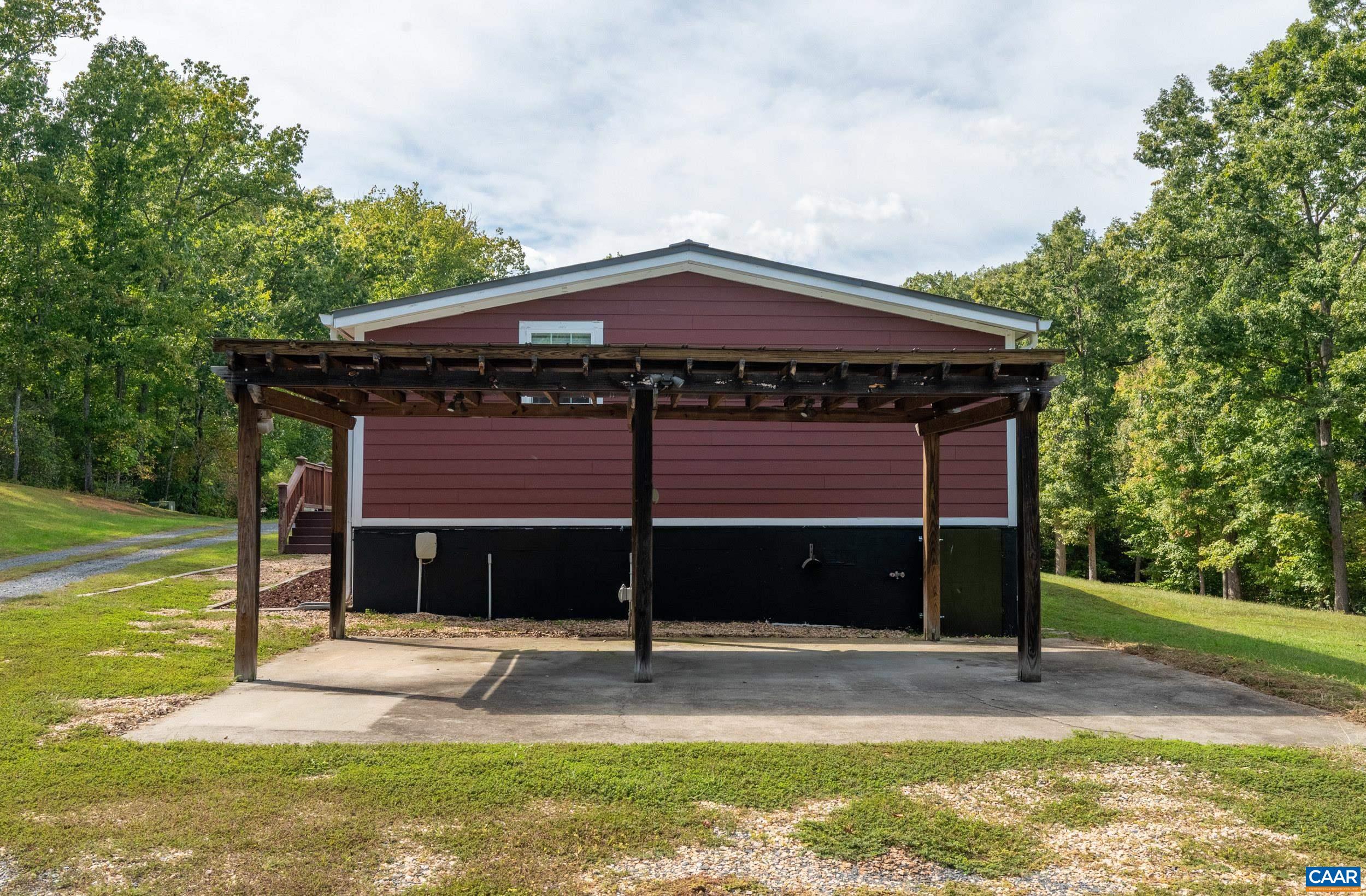 9483 HATTON FERRY RD, SCOTTSVILLE, Virginia 24590, 4 Bedrooms Bedrooms, ,3 BathroomsBathrooms,Residential,9483 HATTON FERRY RD,682593 MLS # 682593