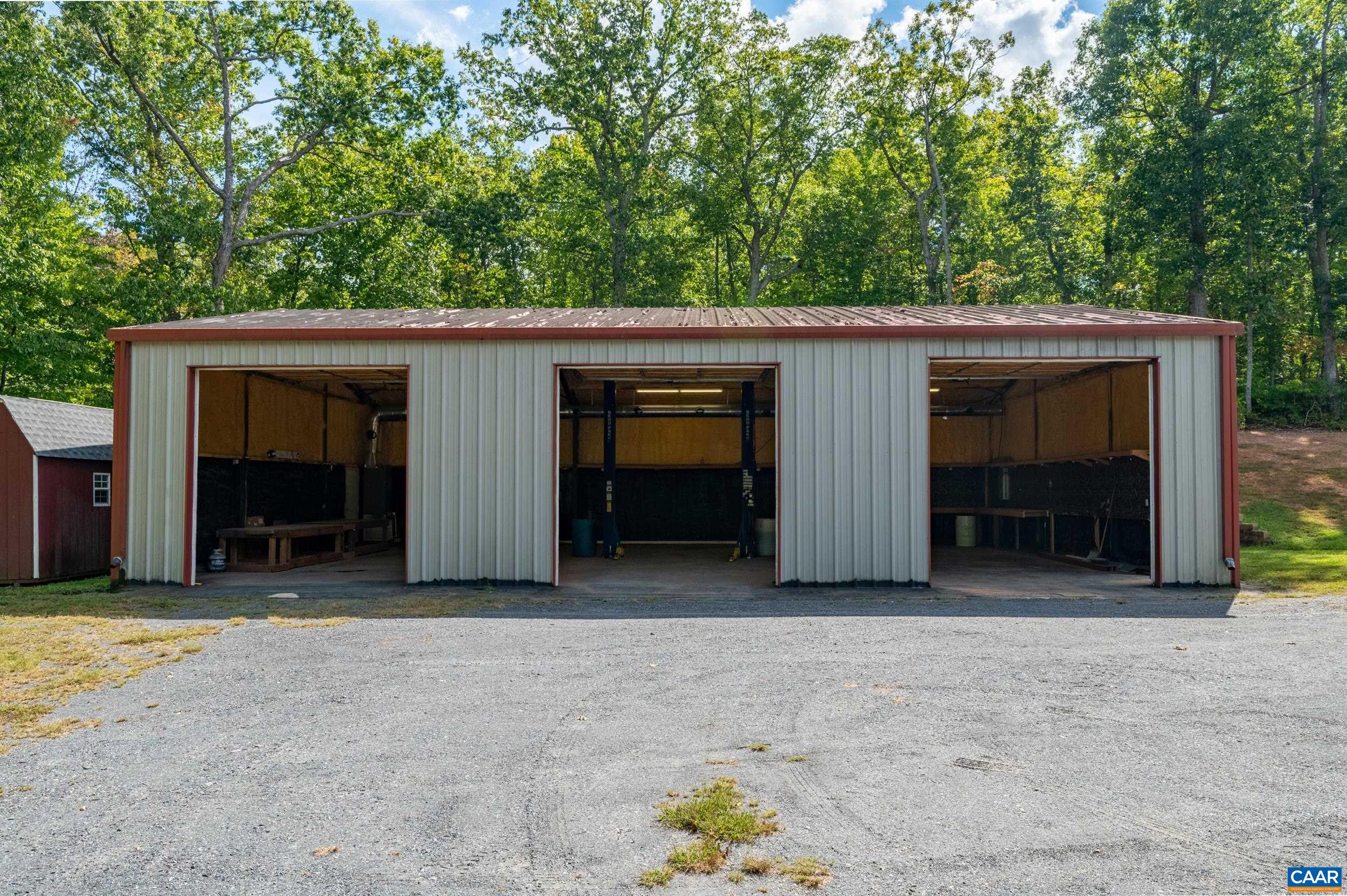 9483 HATTON FERRY RD, SCOTTSVILLE, Virginia 24590, 4 Bedrooms Bedrooms, ,3 BathroomsBathrooms,Residential,9483 HATTON FERRY RD,682593 MLS # 682593