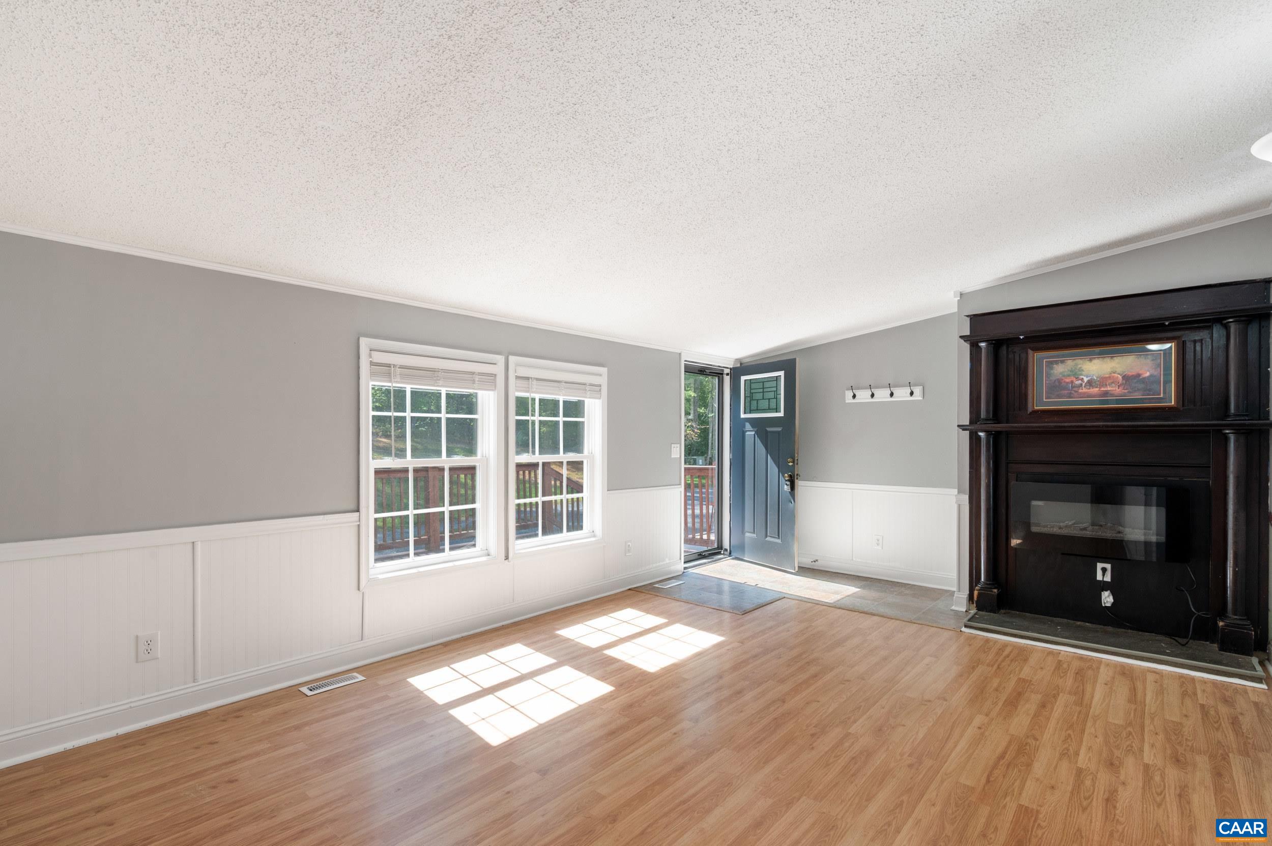 9483 HATTON FERRY RD, SCOTTSVILLE, Virginia 24590, 4 Bedrooms Bedrooms, ,3 BathroomsBathrooms,Residential,9483 HATTON FERRY RD,682593 MLS # 682593