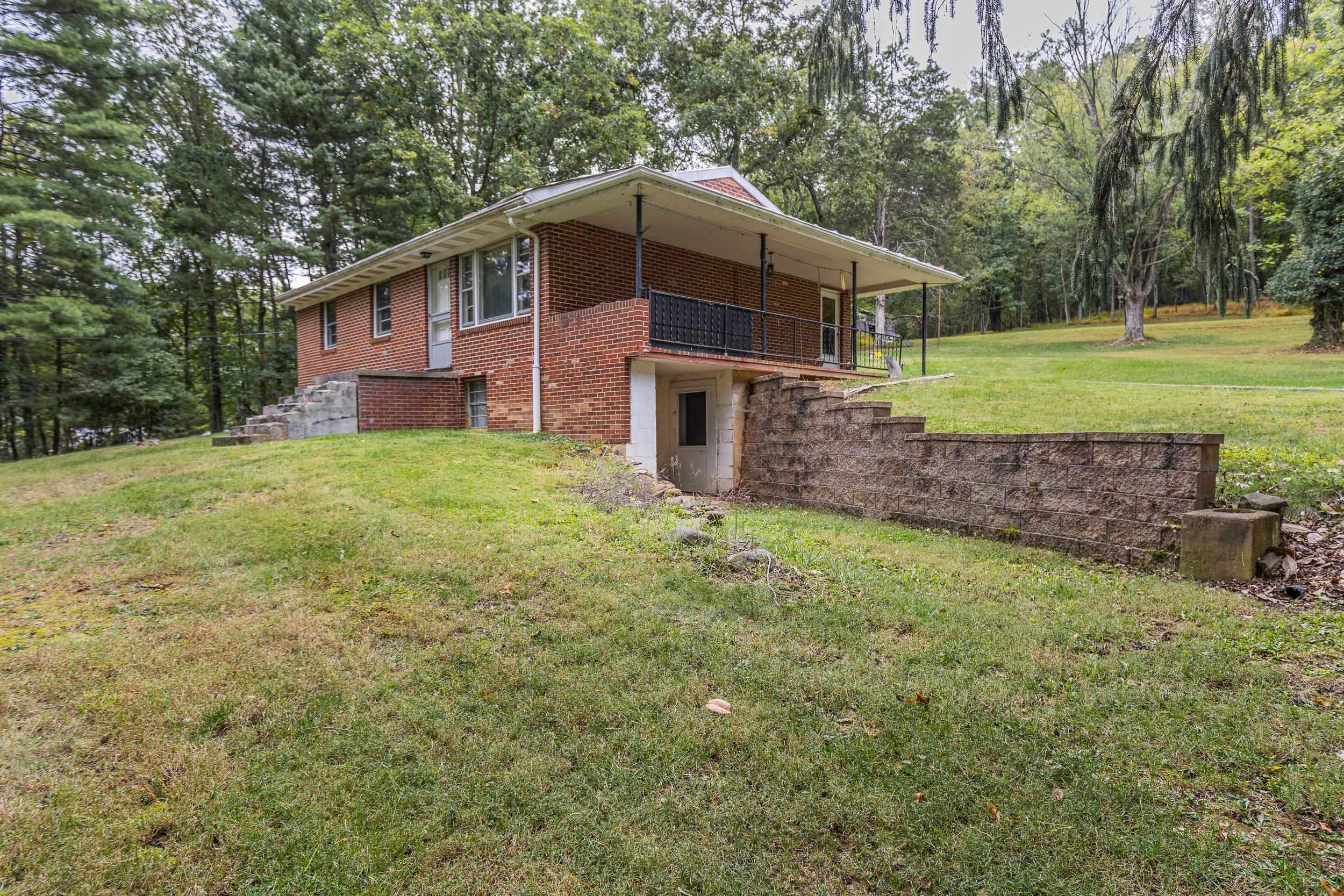 801 UNION CHURCH RD, CHURCHVILLE, Virginia 24421, 3 Bedrooms Bedrooms, ,1 BathroomBathrooms,Residential,801 UNION CHURCH RD,682598 MLS # 682598 801 UNION CHURCH RD, CHURCHVILLE, Virginia 24421, 3 Bedrooms Bedrooms, ,1 BathroomBathrooms,Residential,801 UNION CHURCH RD,682598 MLS # 682598