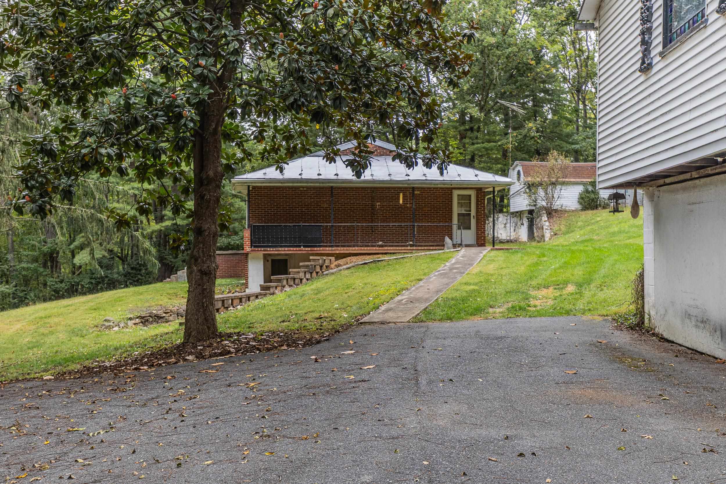 801 UNION CHURCH RD, CHURCHVILLE, Virginia 24421, 3 Bedrooms Bedrooms, ,1 BathroomBathrooms,Residential,801 UNION CHURCH RD,682598 MLS # 682598 801 UNION CHURCH RD, CHURCHVILLE, Virginia 24421, 3 Bedrooms Bedrooms, ,1 BathroomBathrooms,Residential,801 UNION CHURCH RD,682598 MLS # 682598