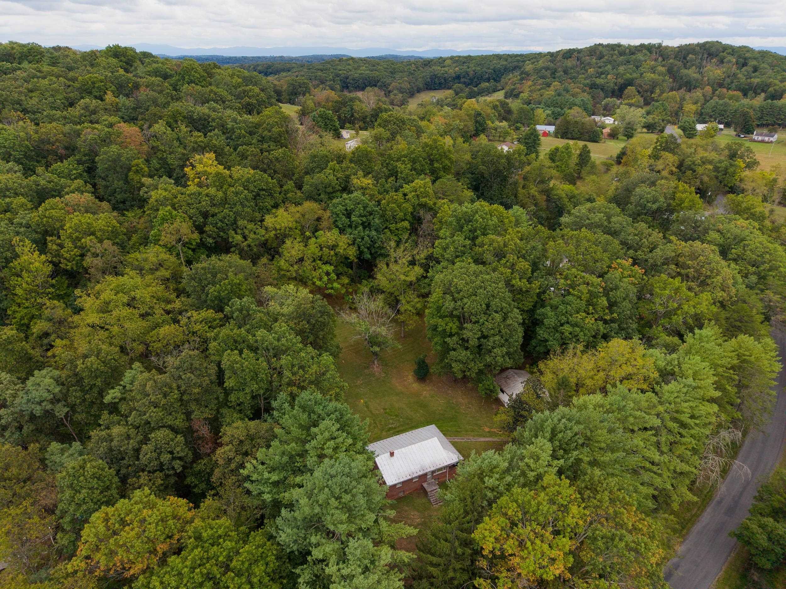 801 UNION CHURCH RD, CHURCHVILLE, Virginia 24421, 3 Bedrooms Bedrooms, ,1 BathroomBathrooms,Residential,801 UNION CHURCH RD,682598 MLS # 682598 801 UNION CHURCH RD, CHURCHVILLE, Virginia 24421, 3 Bedrooms Bedrooms, ,1 BathroomBathrooms,Residential,801 UNION CHURCH RD,682598 MLS # 682598