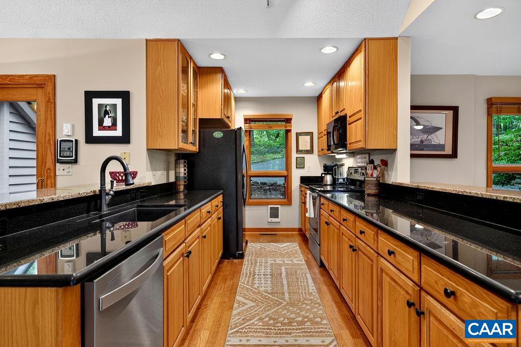 27 VEERY LN, WINTERGREEN RESORT, Virginia 22967, 4 Bedrooms Bedrooms, ,3 BathroomsBathrooms,Residential,27 VEERY LN,682600 MLS # 682600
