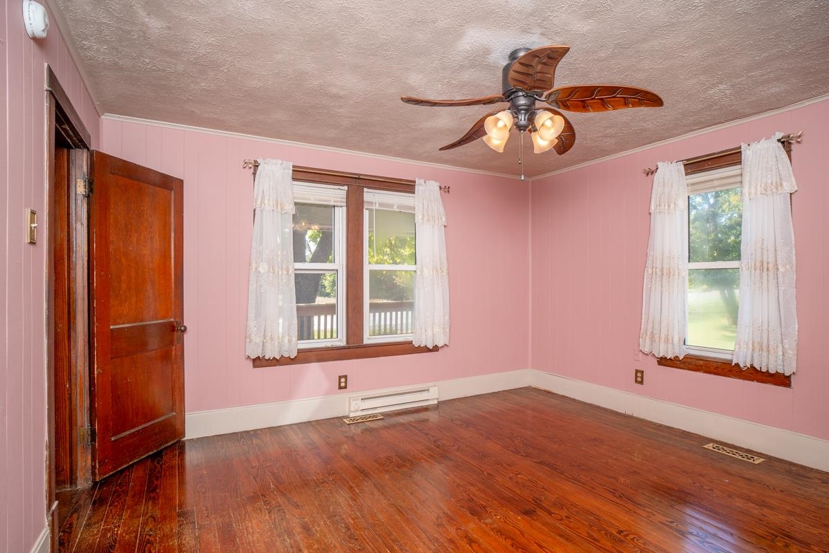 7177 EAST POINT RD, ELKTON, Virginia 22827, 3 Bedrooms Bedrooms, ,1 BathroomBathrooms,Residential,7177 EAST POINT RD,682605 MLS # 682605