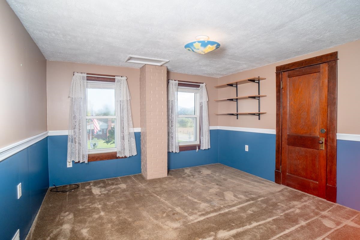 7177 EAST POINT RD, ELKTON, Virginia 22827, 3 Bedrooms Bedrooms, ,1 BathroomBathrooms,Residential,7177 EAST POINT RD,682605 MLS # 682605