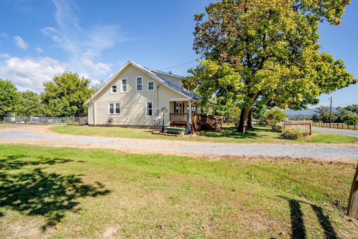 7177 EAST POINT RD, ELKTON, Virginia 22827, 3 Bedrooms Bedrooms, ,1 BathroomBathrooms,Residential,7177 EAST POINT RD,682605 MLS # 682605