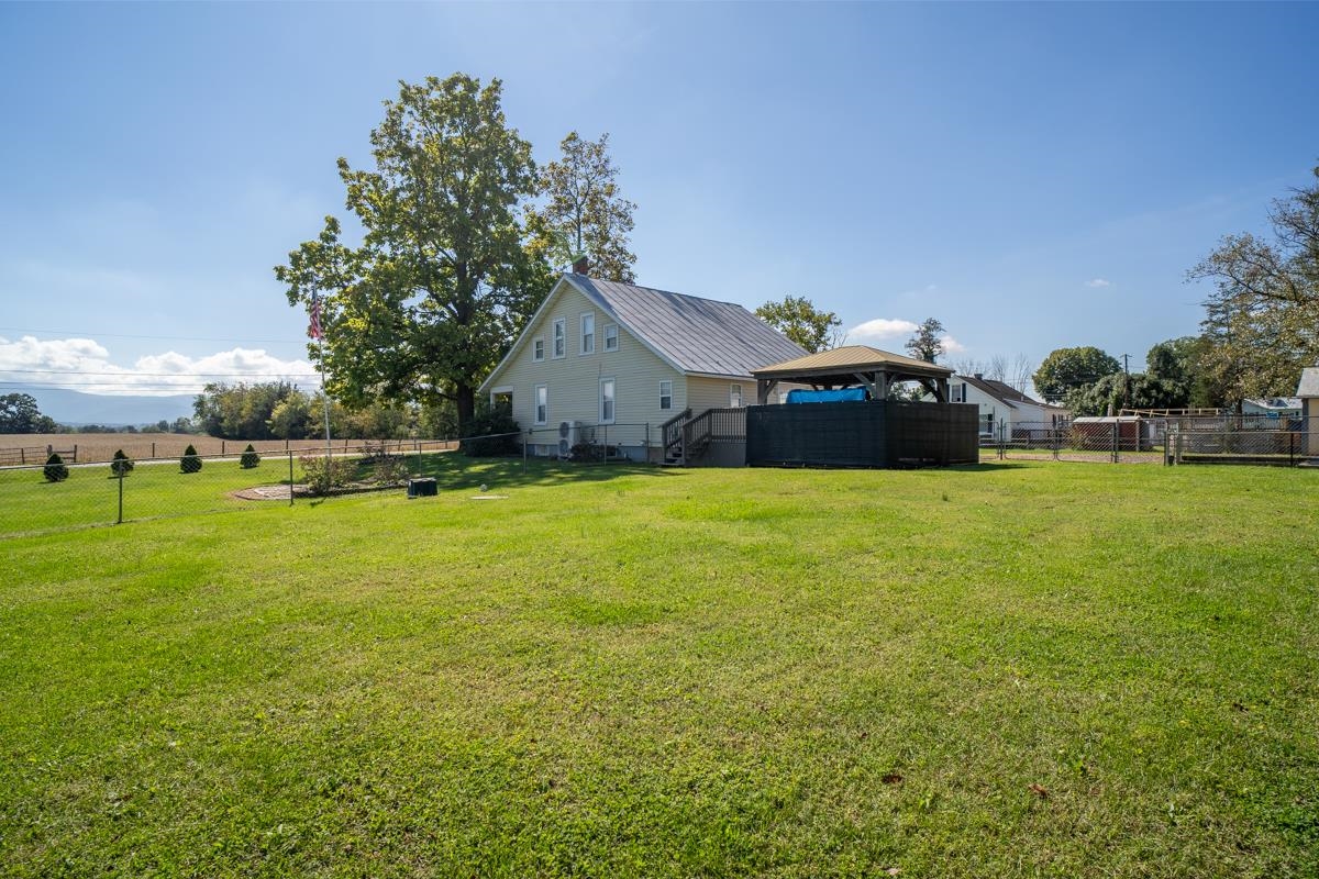 7177 EAST POINT RD, ELKTON, Virginia 22827, 3 Bedrooms Bedrooms, ,1 BathroomBathrooms,Residential,7177 EAST POINT RD,682605 MLS # 682605