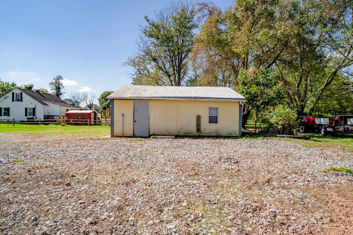 7177 EAST POINT RD, ELKTON, Virginia 22827, 3 Bedrooms Bedrooms, ,1 BathroomBathrooms,Residential,7177 EAST POINT RD,682605 MLS # 682605