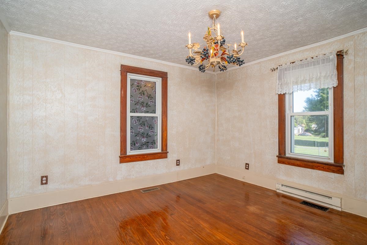 7177 EAST POINT RD, ELKTON, Virginia 22827, 3 Bedrooms Bedrooms, ,1 BathroomBathrooms,Residential,7177 EAST POINT RD,682605 MLS # 682605