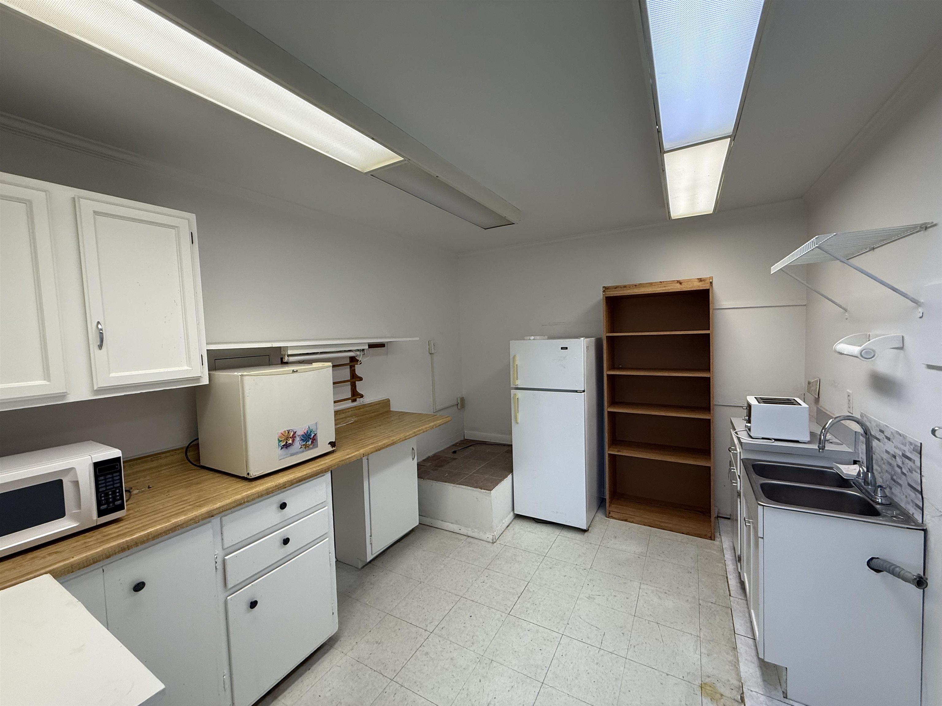 1115 IVY ST, WAYNESBORO, Virginia 22980, ,Commercial,1115 IVY ST,682620 MLS # 682620 1115 IVY ST, WAYNESBORO, Virginia 22980, ,Commercial,1115 IVY ST,682620 MLS # 682620