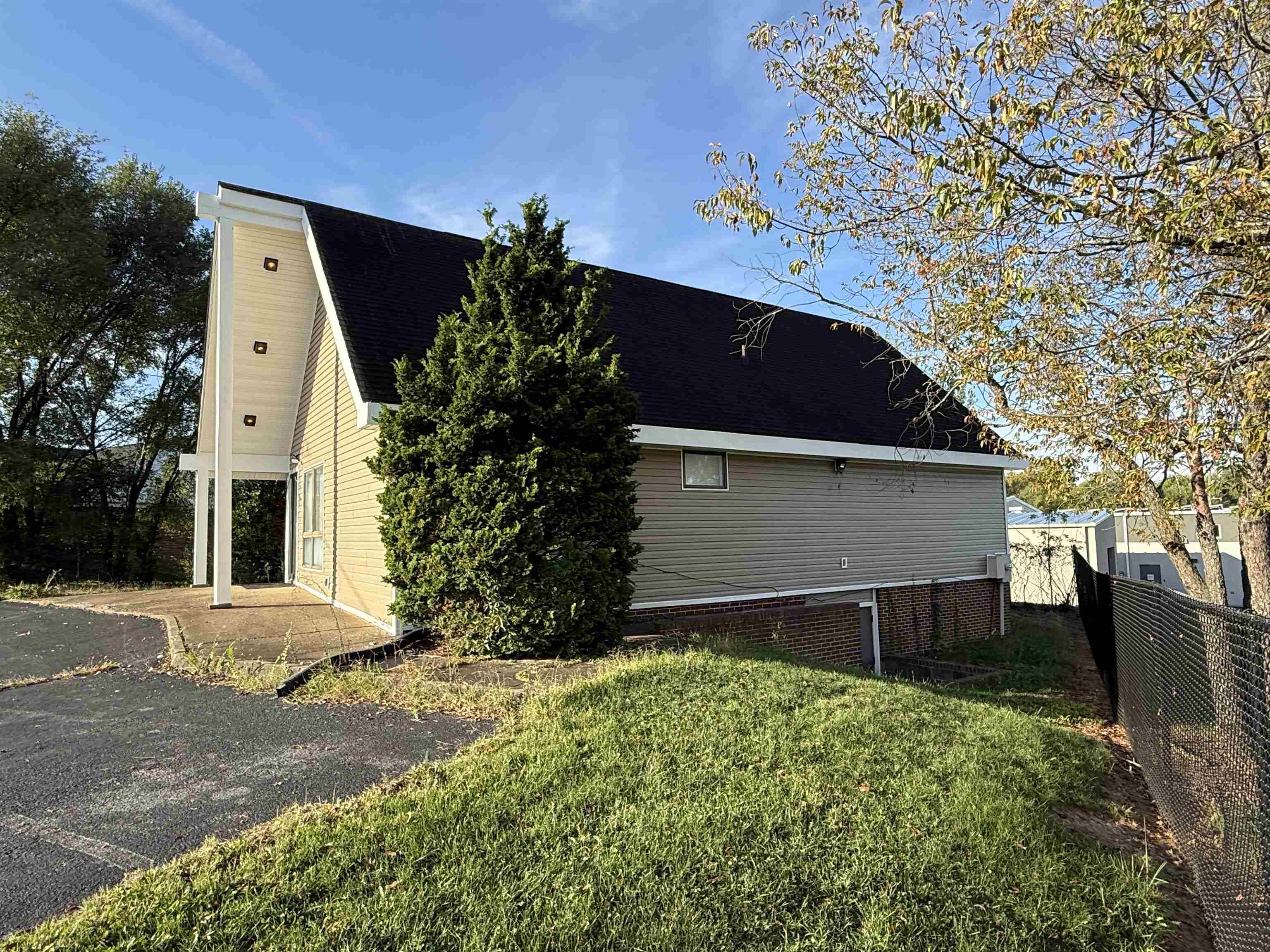 1115 IVY ST, WAYNESBORO, Virginia 22980, ,Commercial,1115 IVY ST,682620 MLS # 682620 1115 IVY ST, WAYNESBORO, Virginia 22980, ,Commercial,1115 IVY ST,682620 MLS # 682620