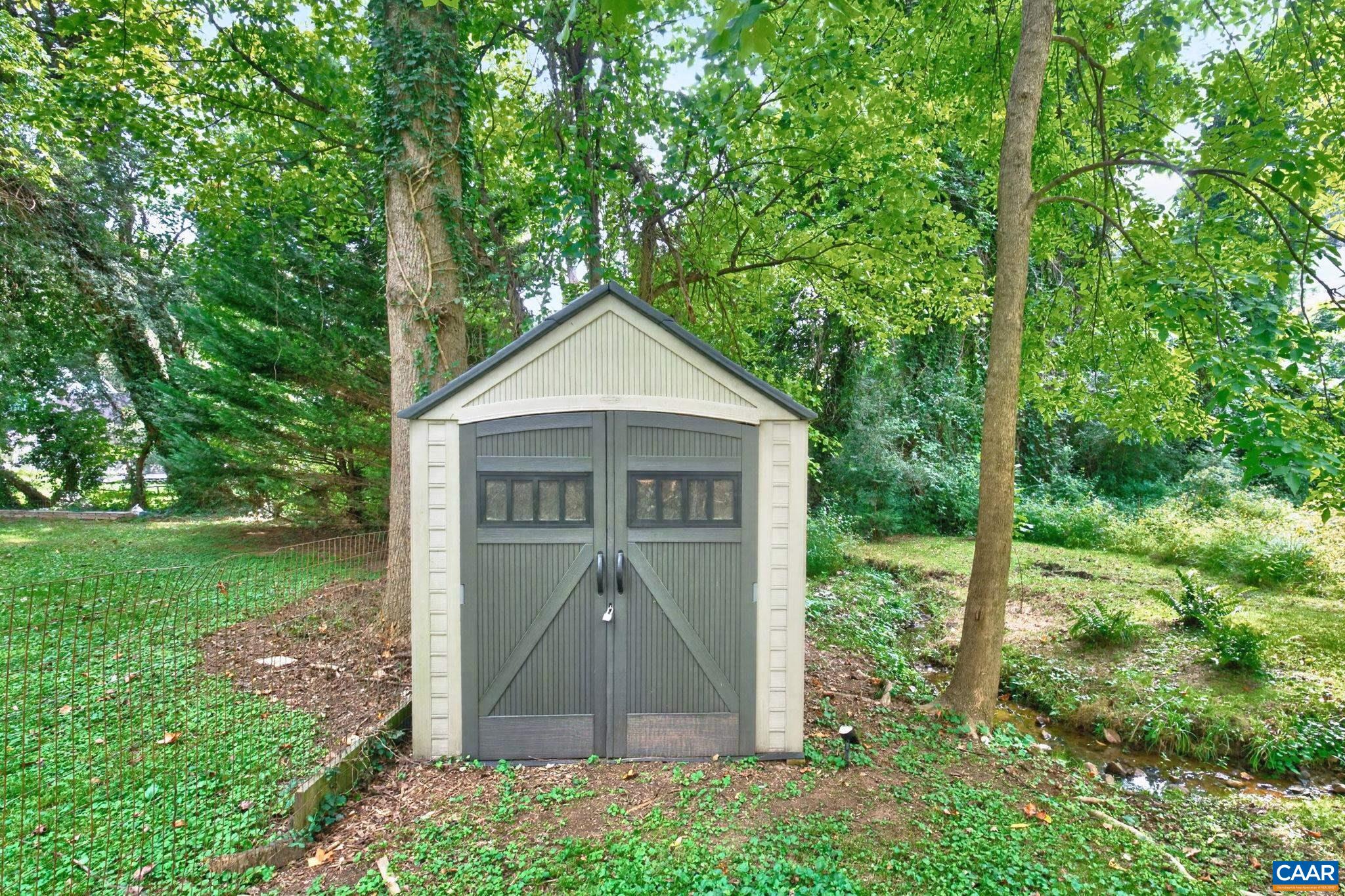 Shed at the back of the property. Shed at the back of the property.
