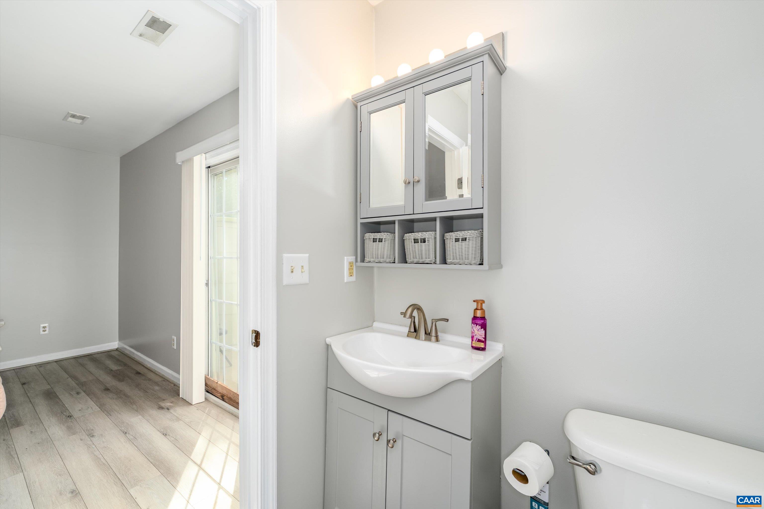 122 DANBURY CT, CHARLOTTESVILLE, Virginia 22902, 3 Bedrooms Bedrooms, ,2 BathroomsBathrooms,Residential,122 DANBURY CT,682584 MLS # 682584 122 DANBURY CT, CHARLOTTESVILLE, Virginia 22902, 3 Bedrooms Bedrooms, ,2 BathroomsBathrooms,Residential,122 DANBURY CT,682584 MLS # 682584