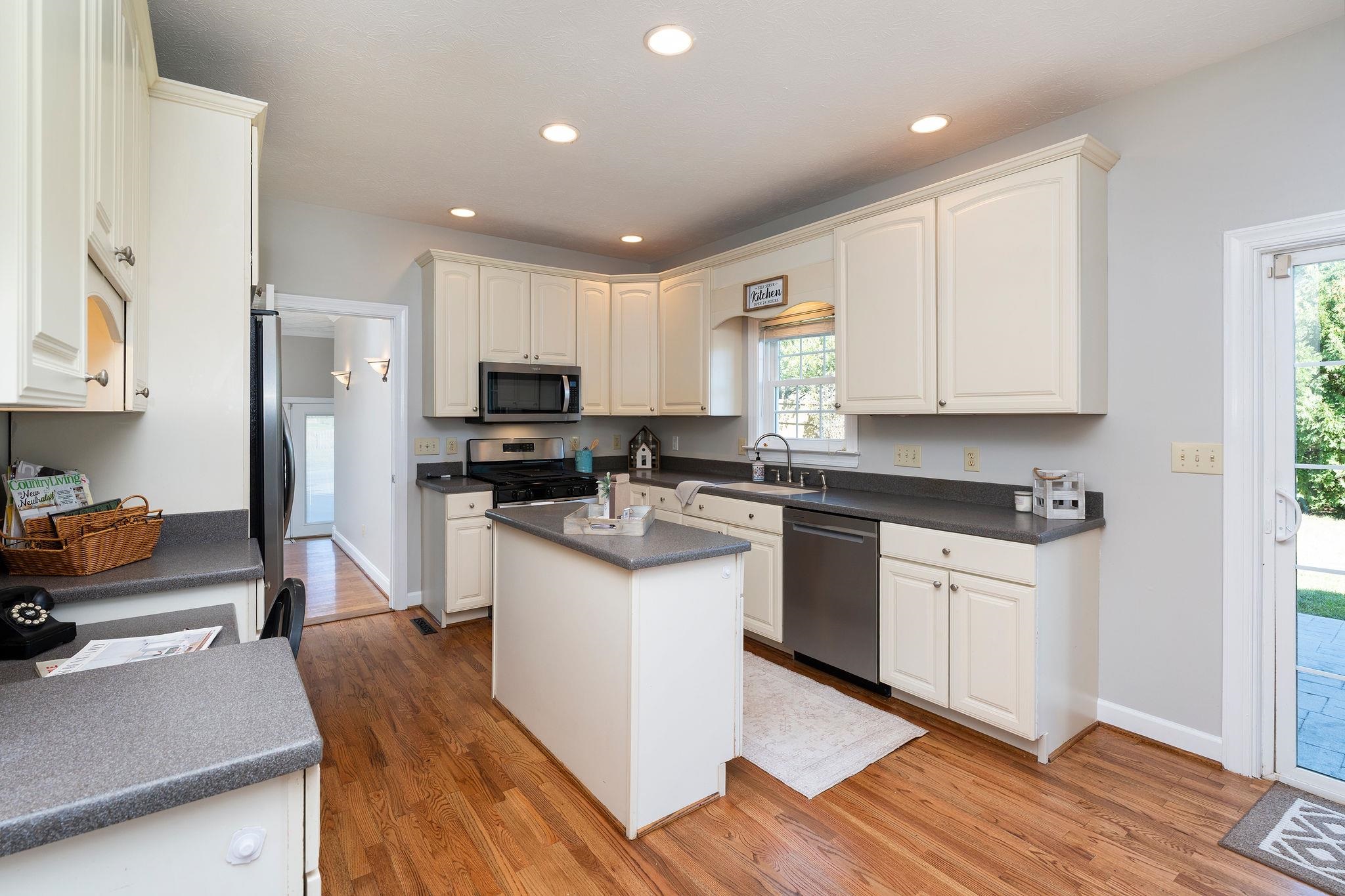 15 WINDSOR DR, FISHERSVILLE, Virginia 22939, 4 Bedrooms Bedrooms, ,2 BathroomsBathrooms,Residential,15 WINDSOR DR,682611 MLS # 682611