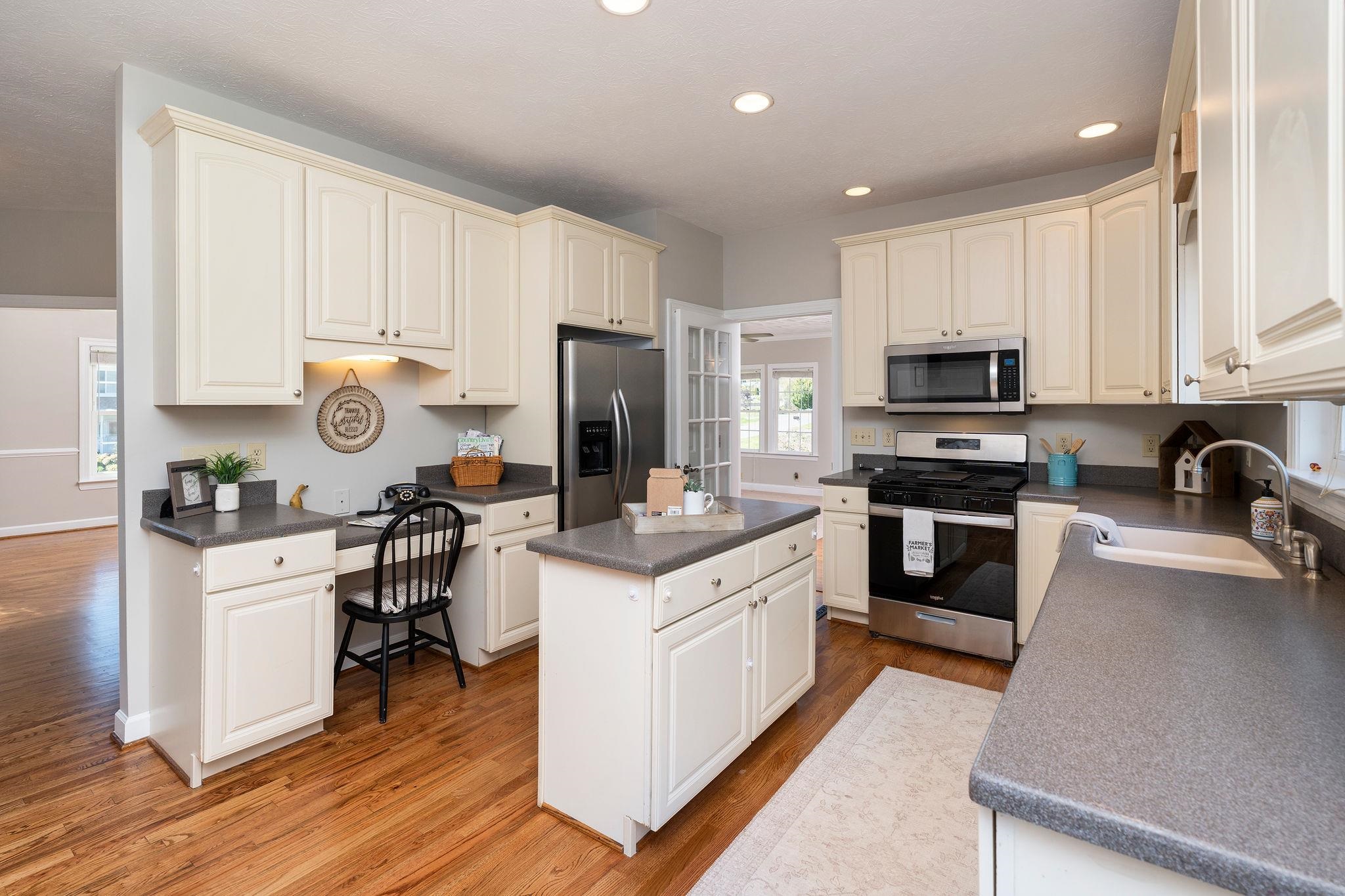 15 WINDSOR DR, FISHERSVILLE, Virginia 22939, 4 Bedrooms Bedrooms, ,2 BathroomsBathrooms,Residential,15 WINDSOR DR,682611 MLS # 682611