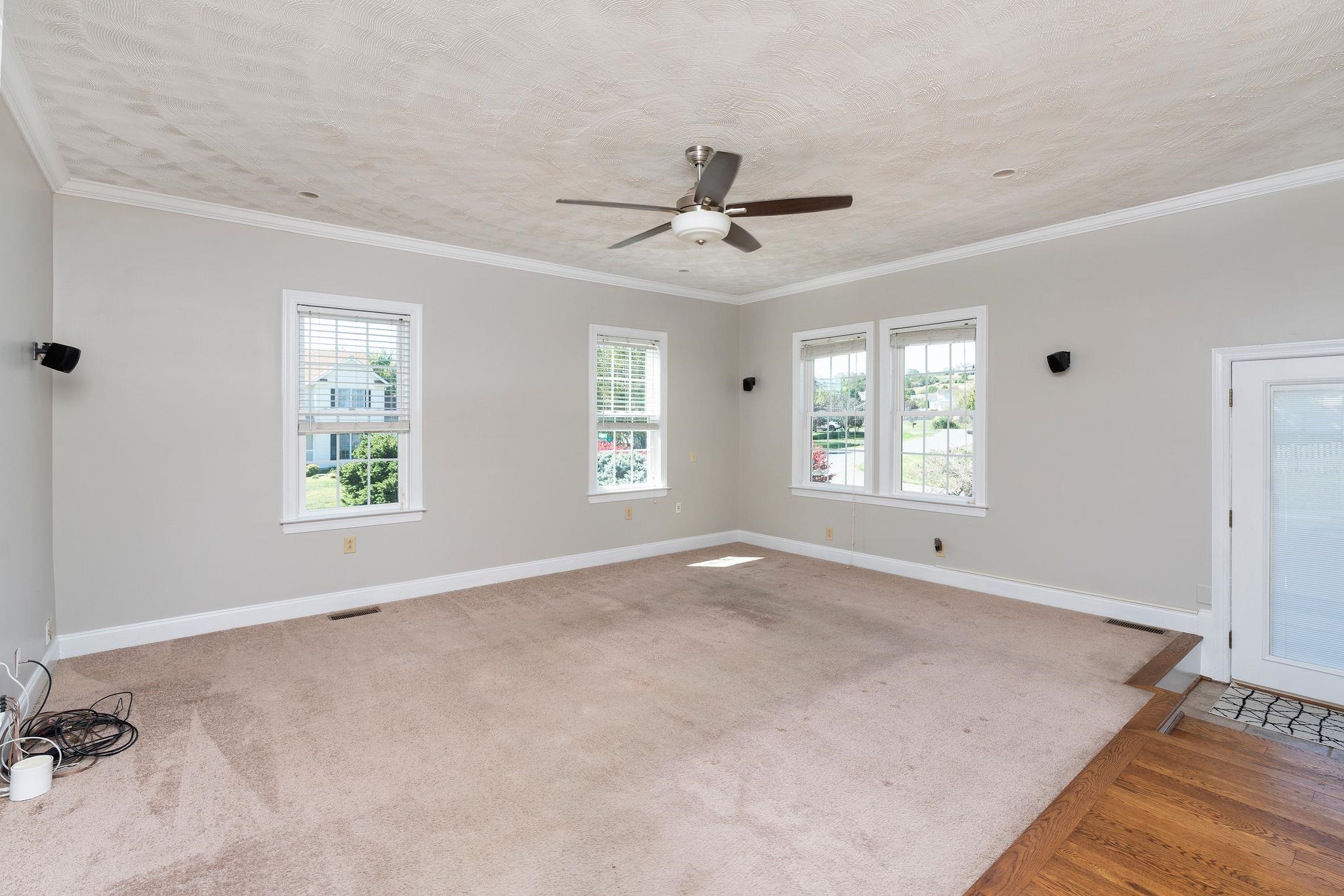 15 WINDSOR DR, FISHERSVILLE, Virginia 22939, 4 Bedrooms Bedrooms, ,2 BathroomsBathrooms,Residential,15 WINDSOR DR,682611 MLS # 682611