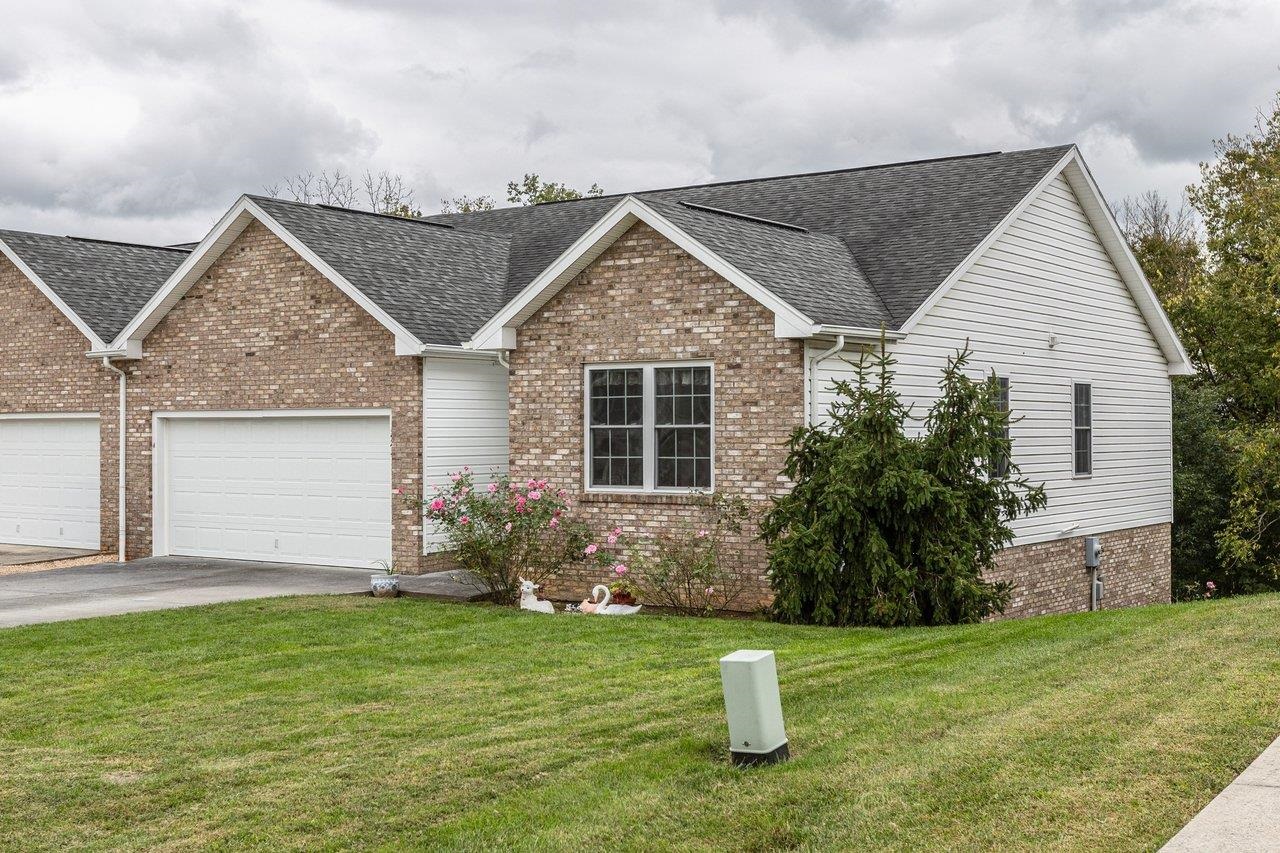 275 WINDERMERE DR, BROADWAY, Virginia 22815, 4 Bedrooms Bedrooms, ,3 BathroomsBathrooms,Residential,275 WINDERMERE DR,682613 MLS # 682613 275 WINDERMERE DR, BROADWAY, Virginia 22815, 4 Bedrooms Bedrooms, ,3 BathroomsBathrooms,Residential,275 WINDERMERE DR,682613 MLS # 682613