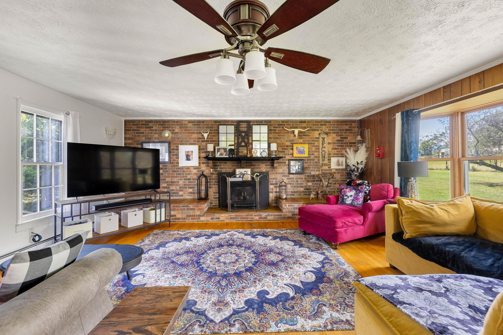 228 OLD FARMS RD, SHENANDOAH, Virginia 22849, 4 Bedrooms Bedrooms, ,2 BathroomsBathrooms,Residential,228 OLD FARMS RD,682615 MLS # 682615