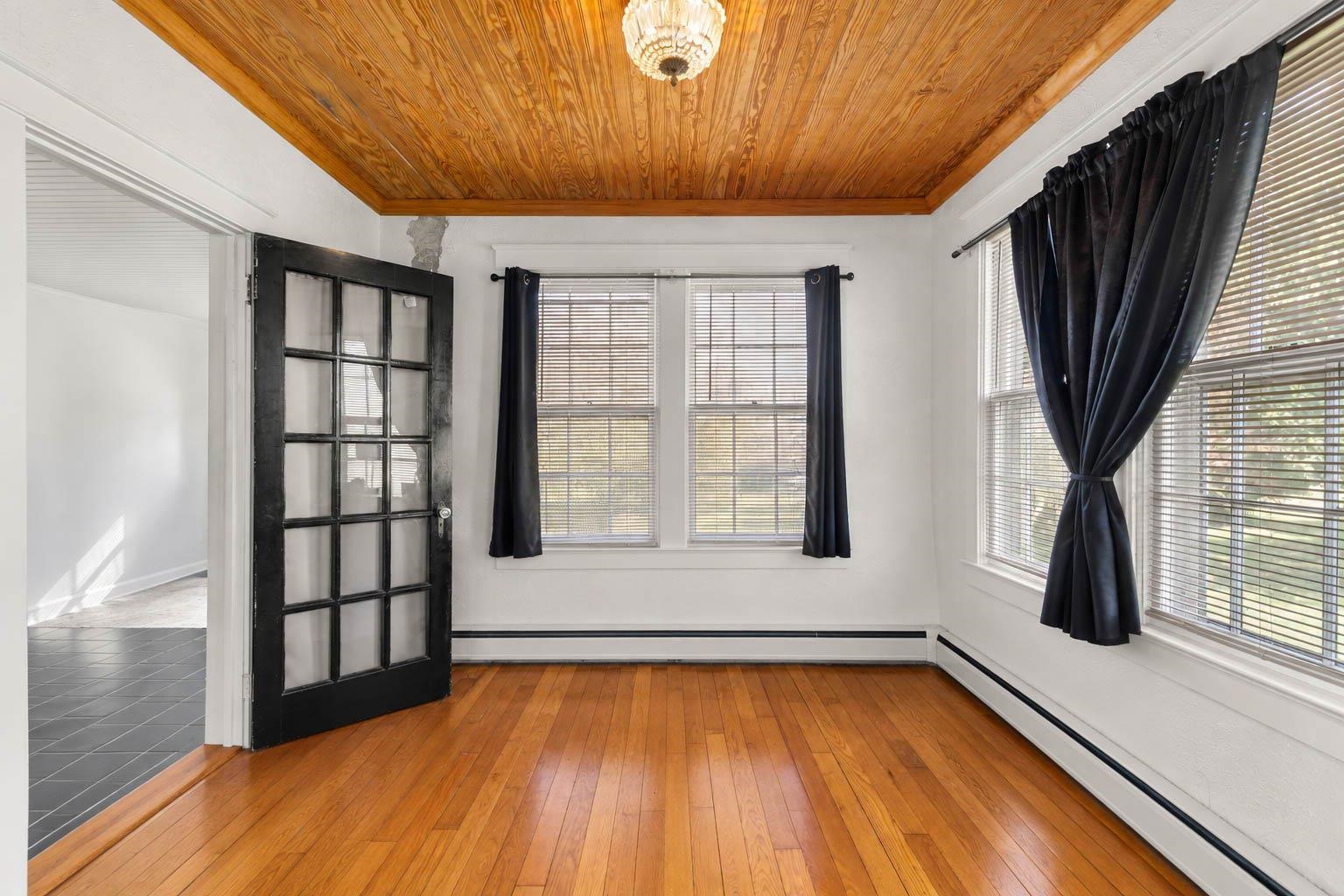 228 OLD FARMS RD, SHENANDOAH, Virginia 22849, 4 Bedrooms Bedrooms, ,2 BathroomsBathrooms,Residential,228 OLD FARMS RD,682615 MLS # 682615