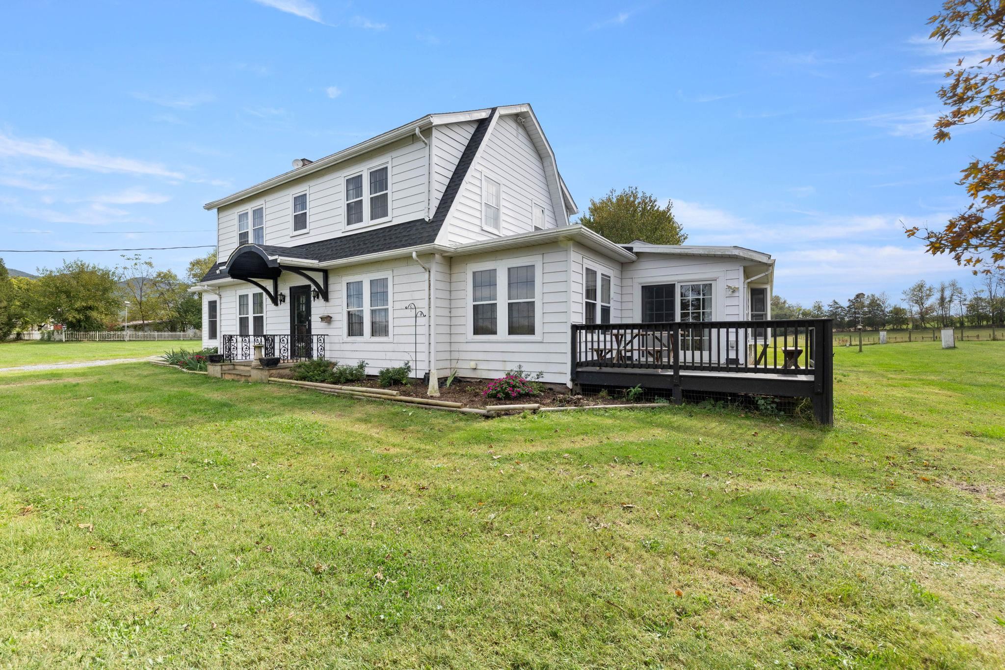 228 OLD FARMS RD, SHENANDOAH, Virginia 22849, 4 Bedrooms Bedrooms, ,2 BathroomsBathrooms,Residential,228 OLD FARMS RD,682615 MLS # 682615