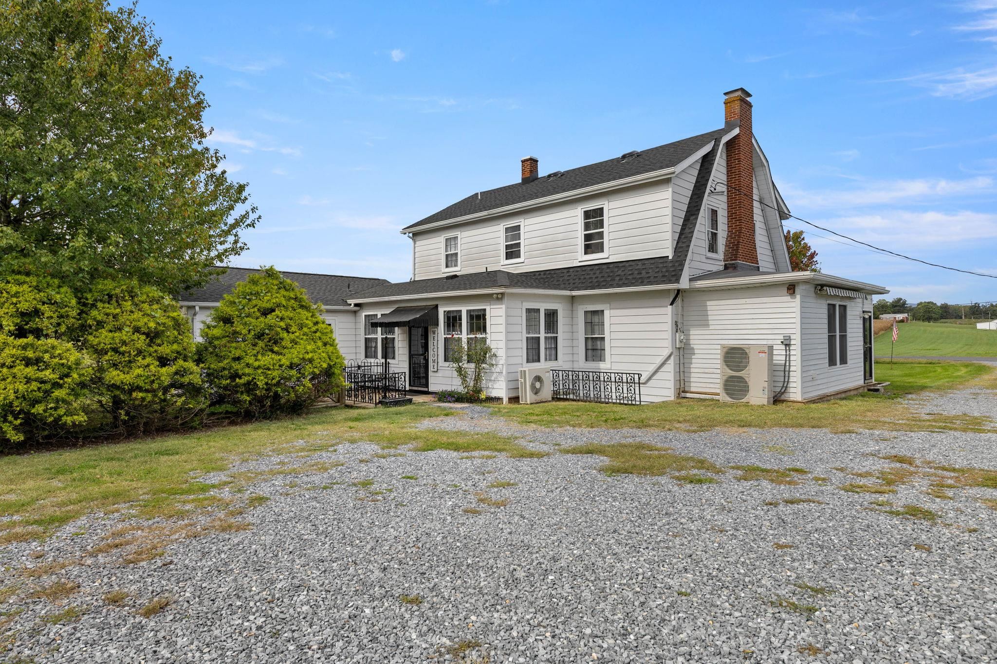 228 OLD FARMS RD, SHENANDOAH, Virginia 22849, 4 Bedrooms Bedrooms, ,2 BathroomsBathrooms,Residential,228 OLD FARMS RD,682615 MLS # 682615
