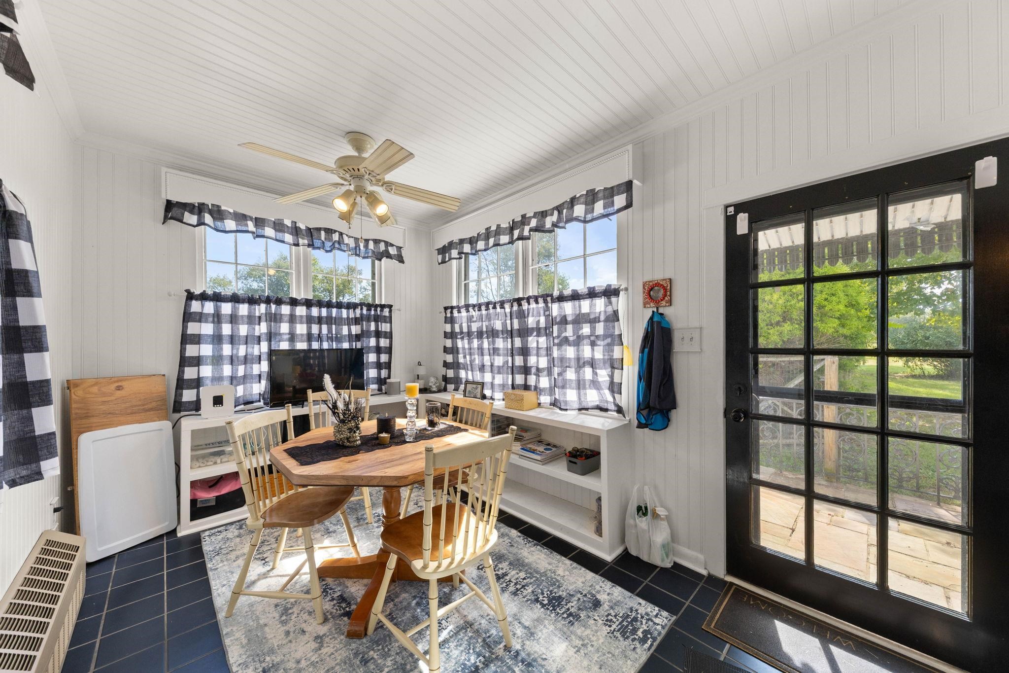 228 OLD FARMS RD, SHENANDOAH, Virginia 22849, 4 Bedrooms Bedrooms, ,2 BathroomsBathrooms,Residential,228 OLD FARMS RD,682615 MLS # 682615