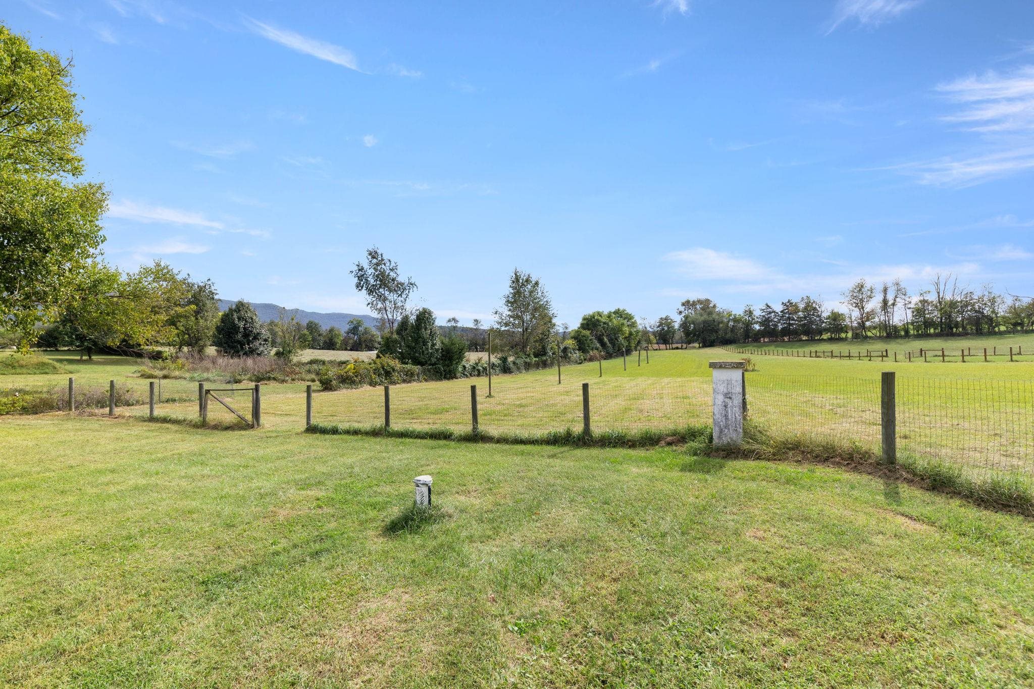 228 OLD FARMS RD, SHENANDOAH, Virginia 22849, 4 Bedrooms Bedrooms, ,2 BathroomsBathrooms,Residential,228 OLD FARMS RD,682615 MLS # 682615