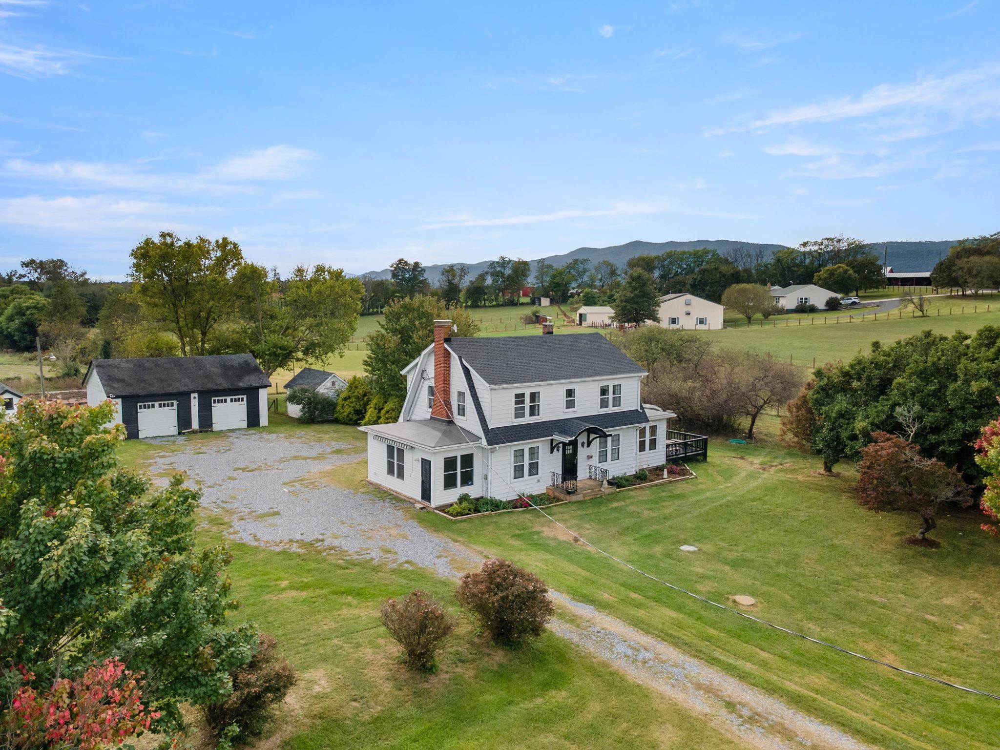 228 OLD FARMS RD, SHENANDOAH, Virginia 22849, 4 Bedrooms Bedrooms, ,2 BathroomsBathrooms,Residential,228 OLD FARMS RD,682615 MLS # 682615