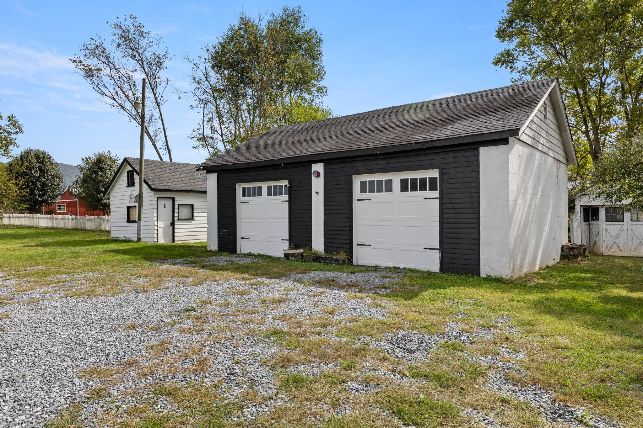 228 OLD FARMS RD, SHENANDOAH, Virginia 22849, 4 Bedrooms Bedrooms, ,2 BathroomsBathrooms,Residential,228 OLD FARMS RD,682615 MLS # 682615