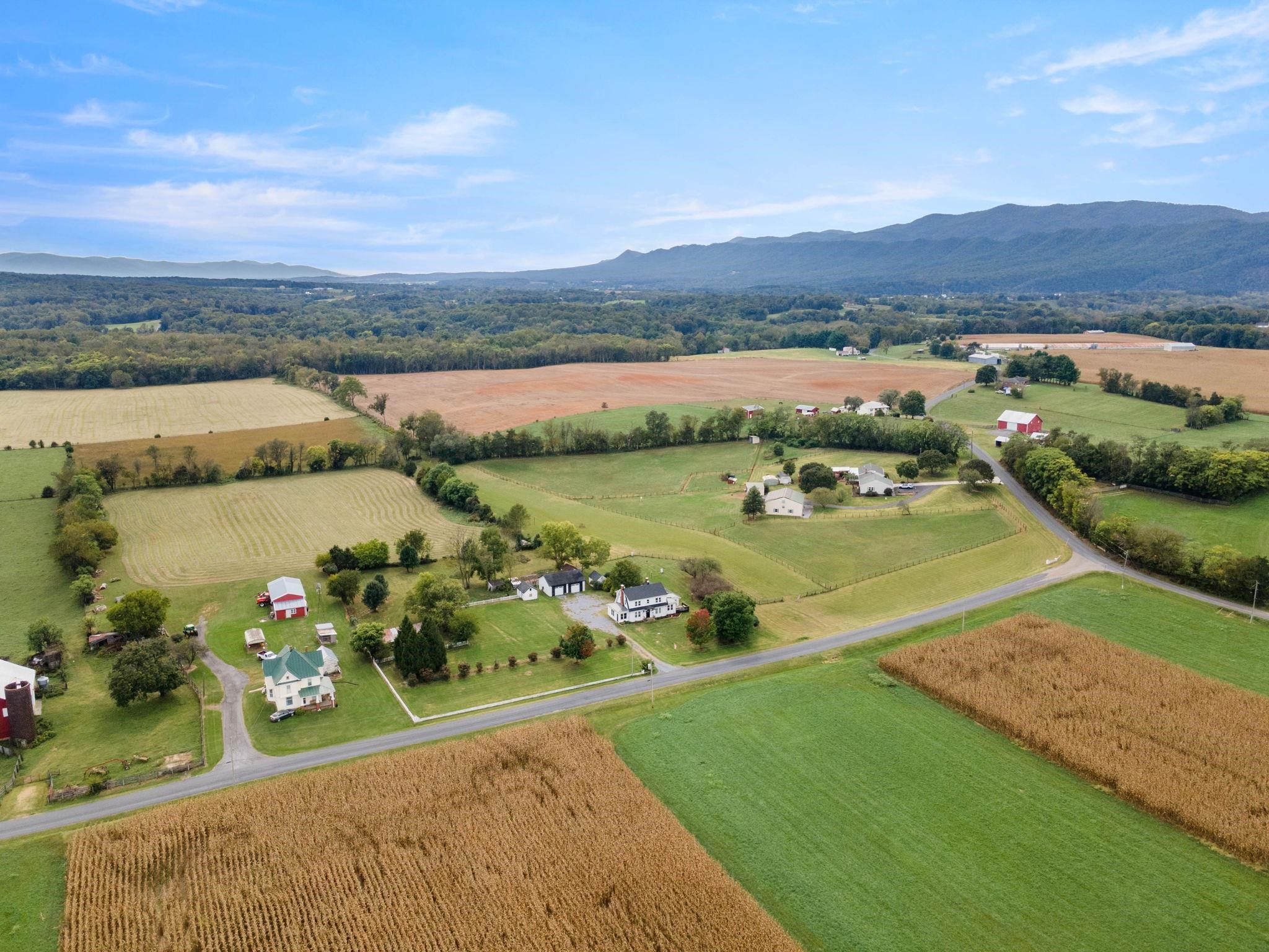 228 OLD FARMS RD, SHENANDOAH, Virginia 22849, 4 Bedrooms Bedrooms, ,2 BathroomsBathrooms,Residential,228 OLD FARMS RD,682615 MLS # 682615